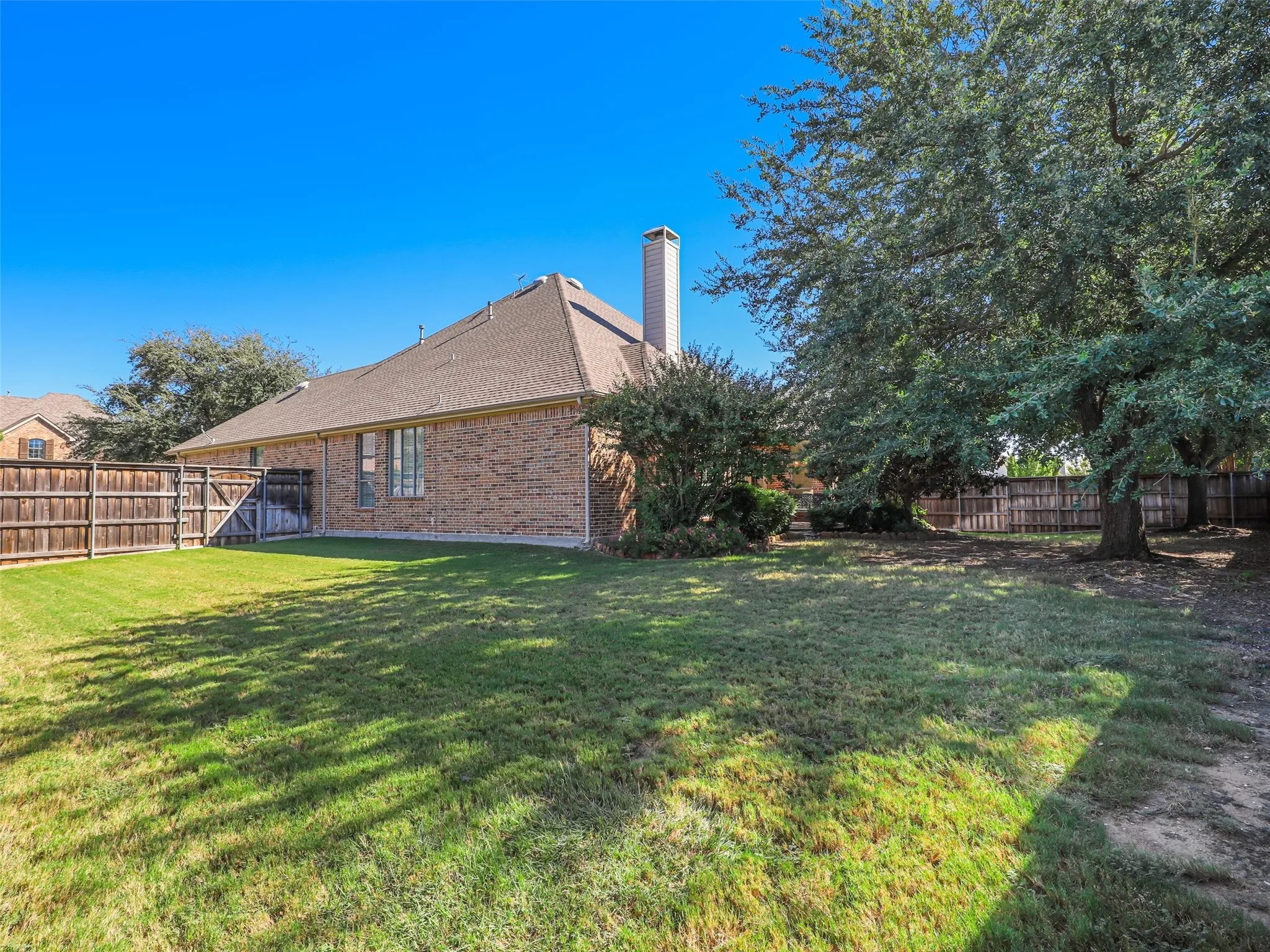 Single Family Residence For Rent in Collin County , 800 Camden Way, Prosper, Texas 75078, 3 Bedroom, 3 Bathroom, 2 Garage spaces, 2,378 Sqft, built in 2006, mls#21399246, Real Estate Agent in Prosper, Homes For Rent in Collin county, Homes For Rent in Prosper, Realtor in Prosper Texas, Real Estate Brokerage Independent Realty Texas, Luminita Cordes Realtor
