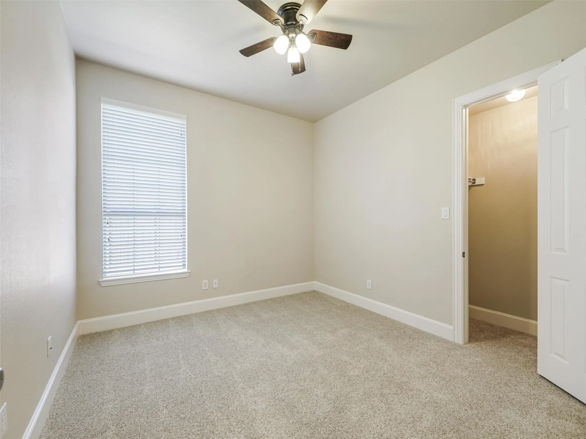 Single Family Residence For Rent in Collin County , 800 Camden Way, Prosper, Texas 75078, 3 Bedroom, 3 Bathroom, 2 Garage spaces, 2,378 Sqft, built in 2006, mls#21399246, Real Estate Agent in Prosper, Homes For Rent in Collin county, Homes For Rent in Prosper, Realtor in Prosper Texas, Real Estate Brokerage Independent Realty Texas, Luminita Cordes Realtor
