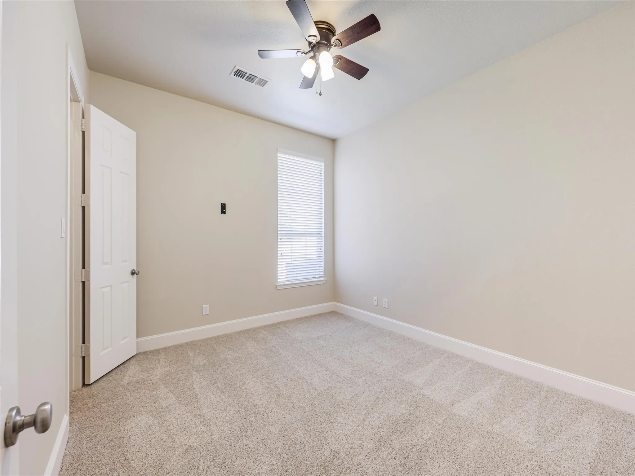 Single Family Residence For Rent in Collin County , 800 Camden Way, Prosper, Texas 75078, 3 Bedroom, 3 Bathroom, 2 Garage spaces, 2,378 Sqft, built in 2006, mls#21399246, Real Estate Agent in Prosper, Homes For Rent in Collin county, Homes For Rent in Prosper, Realtor in Prosper Texas, Real Estate Brokerage Independent Realty Texas, Luminita Cordes Realtor