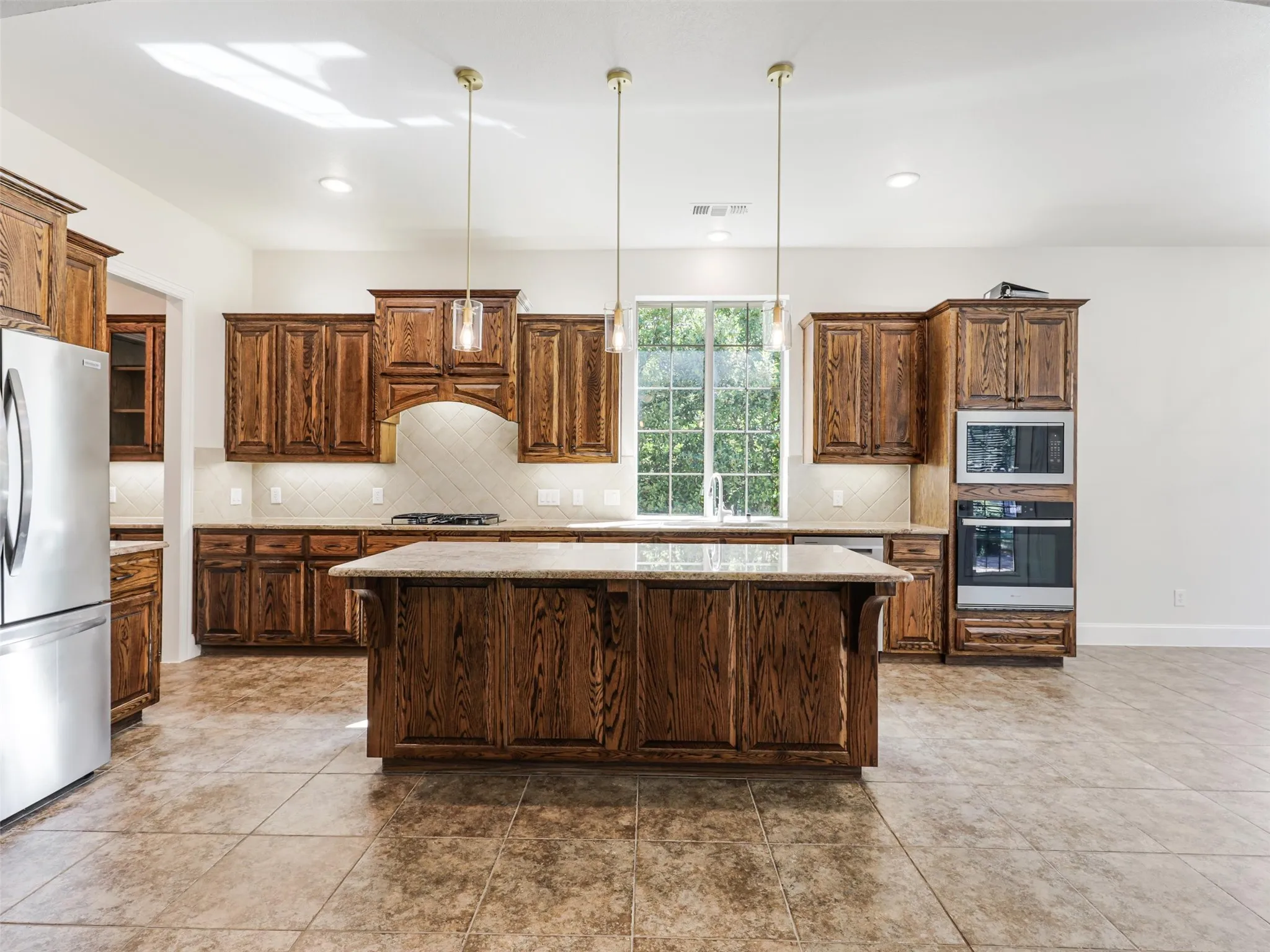 Single Family Residence For Rent in Collin County , 800 Camden Way, Prosper, Texas 75078, 3 Bedroom, 3 Bathroom, 2 Garage spaces, 2,378 Sqft, built in 2006, mls#21399246, Real Estate Agent in Prosper, Homes For Rent in Collin county, Homes For Rent in Prosper, Realtor in Prosper Texas, Real Estate Brokerage Independent Realty Texas, Luminita Cordes Realtor