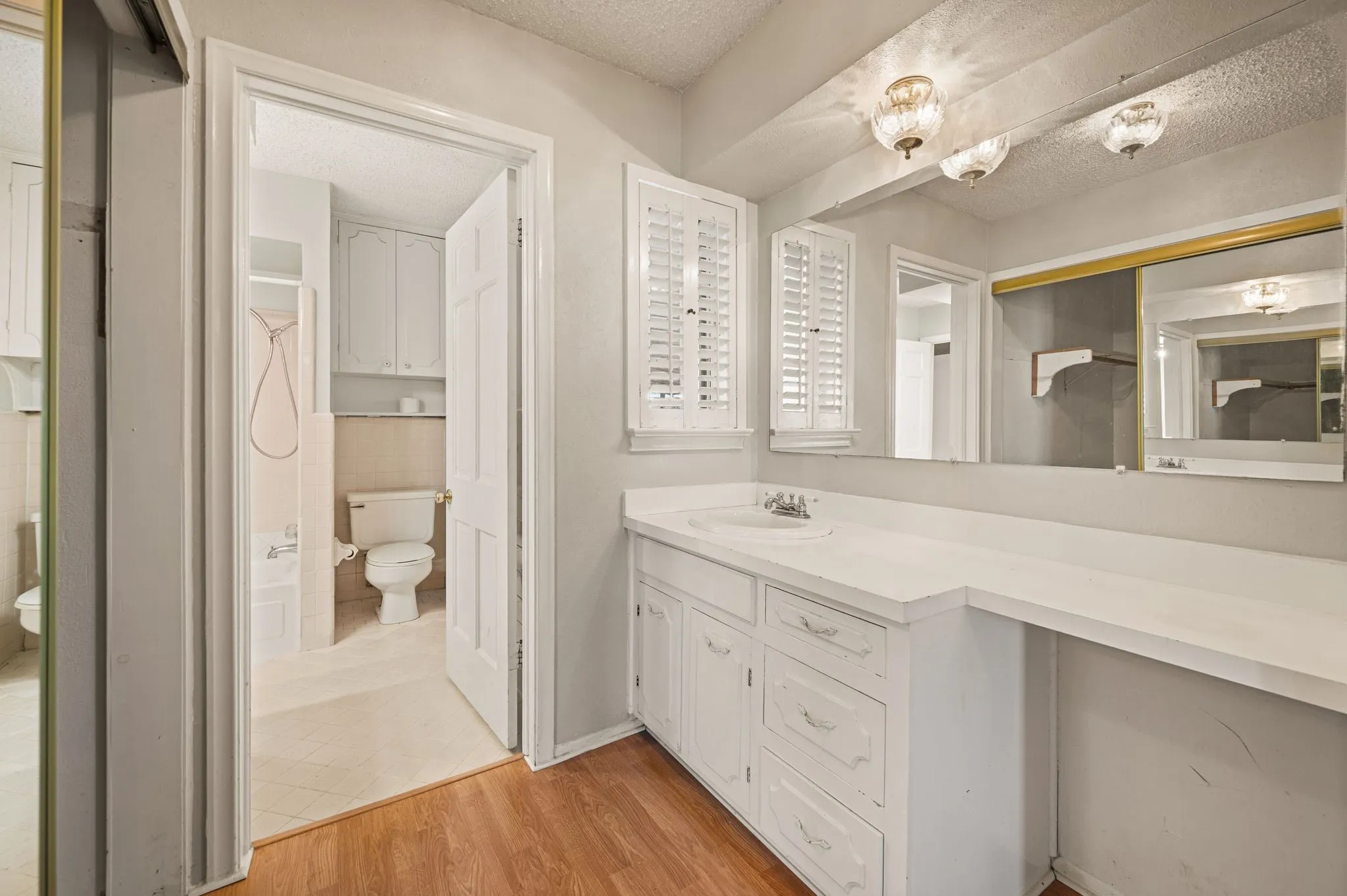 Single Family Residence For Rent in Hood County , 4101 Tolar Highway, Tolar, Texas 76476, 3 Bedroom, 2 Bathroom, 3 Garage spaces, 2,630 Sqft, built in 1978, mls#21405973, Real Estate Agent in Tolar, Homes For Rent in Hood county, Homes For Rent in Tolar, Realtor in Tolar Texas, Real Estate Brokerage Independent Realty Texas, Luminita Cordes Realtor