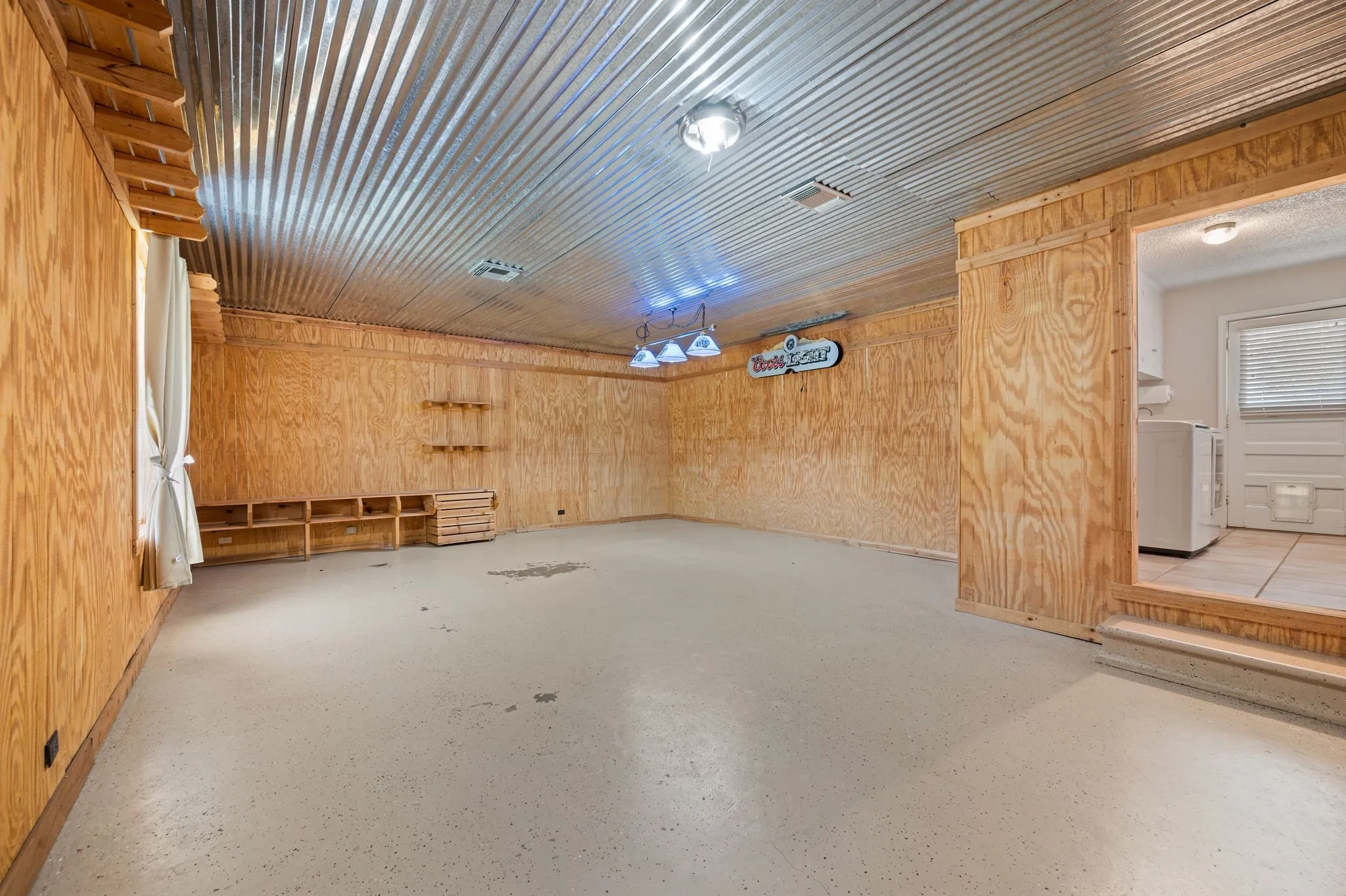 Single Family Residence For Rent in Hood County , 4101 Tolar Highway, Tolar, Texas 76476, 3 Bedroom, 2 Bathroom, 3 Garage spaces, 2,630 Sqft, built in 1978, mls#21405973, Real Estate Agent in Tolar, Homes For Rent in Hood county, Homes For Rent in Tolar, Realtor in Tolar Texas, Real Estate Brokerage Independent Realty Texas, Luminita Cordes Realtor