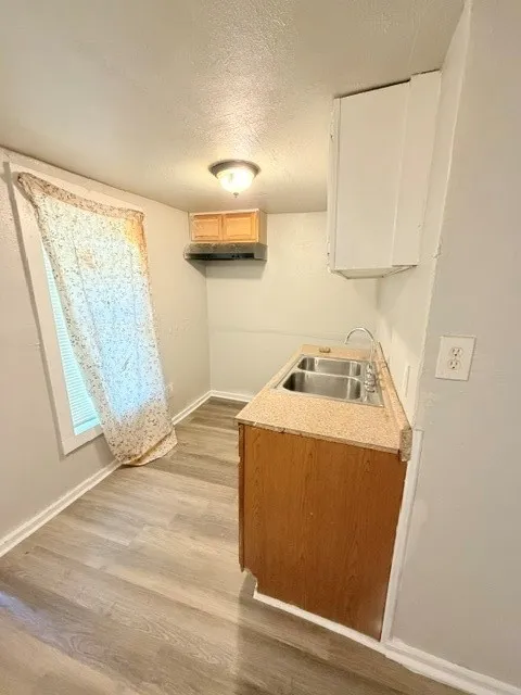 Single Family Residence For Sale in Dallas County , 3427 Borger Street, Dallas, Texas 75212, 2 Bedroom, 1 Bathroom, Garage spaces, 672 Sqft, built in 1950, mls#21406414, Real Estate Agent in Dallas, Homes For Sale in Dallas county, Homes For Sale in Dallas, Realtor in Dallas Texas, Real Estate Brokerage Independent Realty Texas, Luminita Cordes Realtor