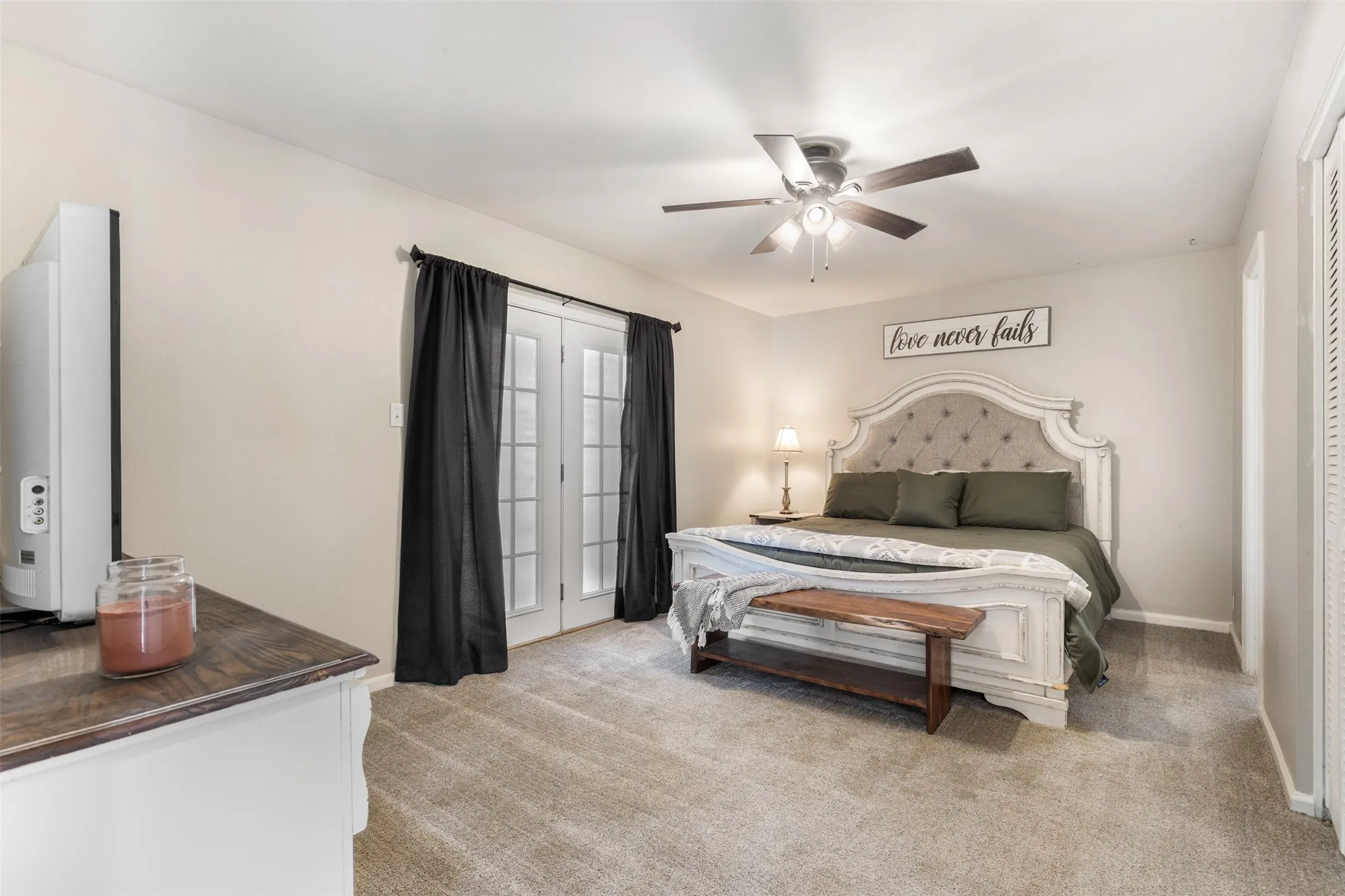 Single Family Residence For Sale in Grayson County , 271 Lakewood Lane, Pottsboro, Texas 75076, 4 Bedroom, 3 Bathroom, Garage spaces, 2,248 Sqft, built in 1975, mls#21401007, Real Estate Agent in Pottsboro, Homes For Sale in Grayson county, Homes For Sale in Pottsboro, Realtor in Pottsboro Texas, Real Estate Brokerage Independent Realty Texas, Luminita Cordes Realtor