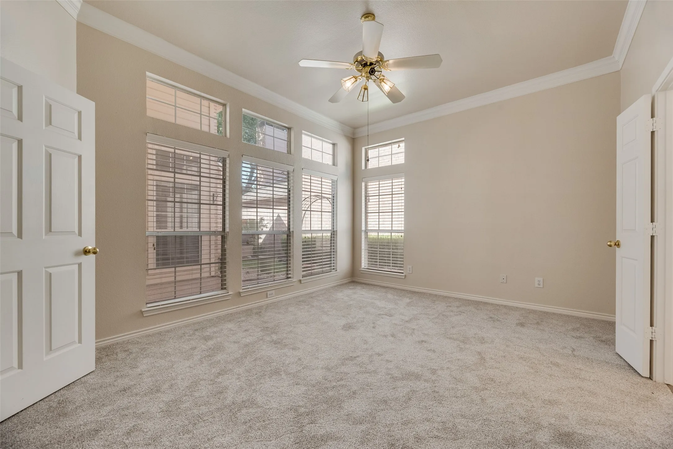 Single Family Residence For Sale in Collin County , 2716 Carnation Drive, Richardson, Texas 75082, 3 Bedroom, 2 Bathroom, 2 Garage spaces, 1,913 Sqft, built in 1993, mls#21407966, Real Estate Agent in Richardson, Homes For Sale in Collin county, Homes For Sale in Richardson, Realtor in Richardson Texas, Real Estate Brokerage Independent Realty Texas, Luminita Cordes Realtor