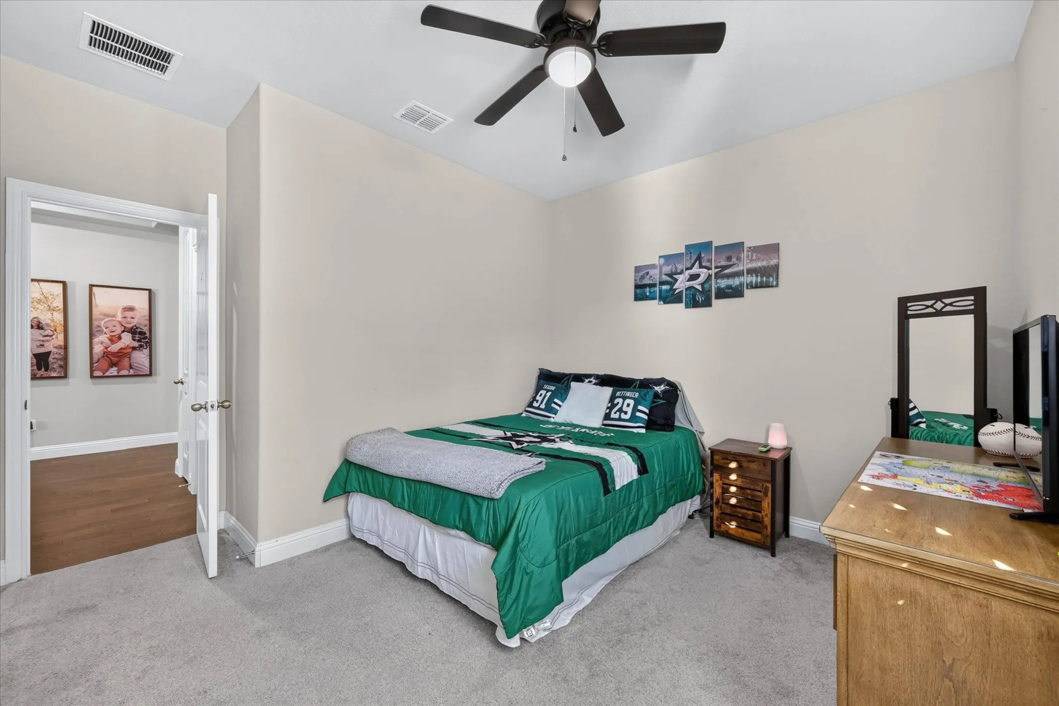 Single Family Residence For Sale in Denton County , 7105 Elk Springs Drive, Argyle, Texas 76226, 4 Bedroom, 3 Bathroom, 2 Garage spaces, 2,771 Sqft, built in 2020, mls#21407610, Real Estate Agent in Argyle, Homes For Sale in Denton county, Homes For Sale in Argyle, Realtor in Argyle Texas, Real Estate Brokerage Independent Realty Texas, Luminita Cordes Realtor