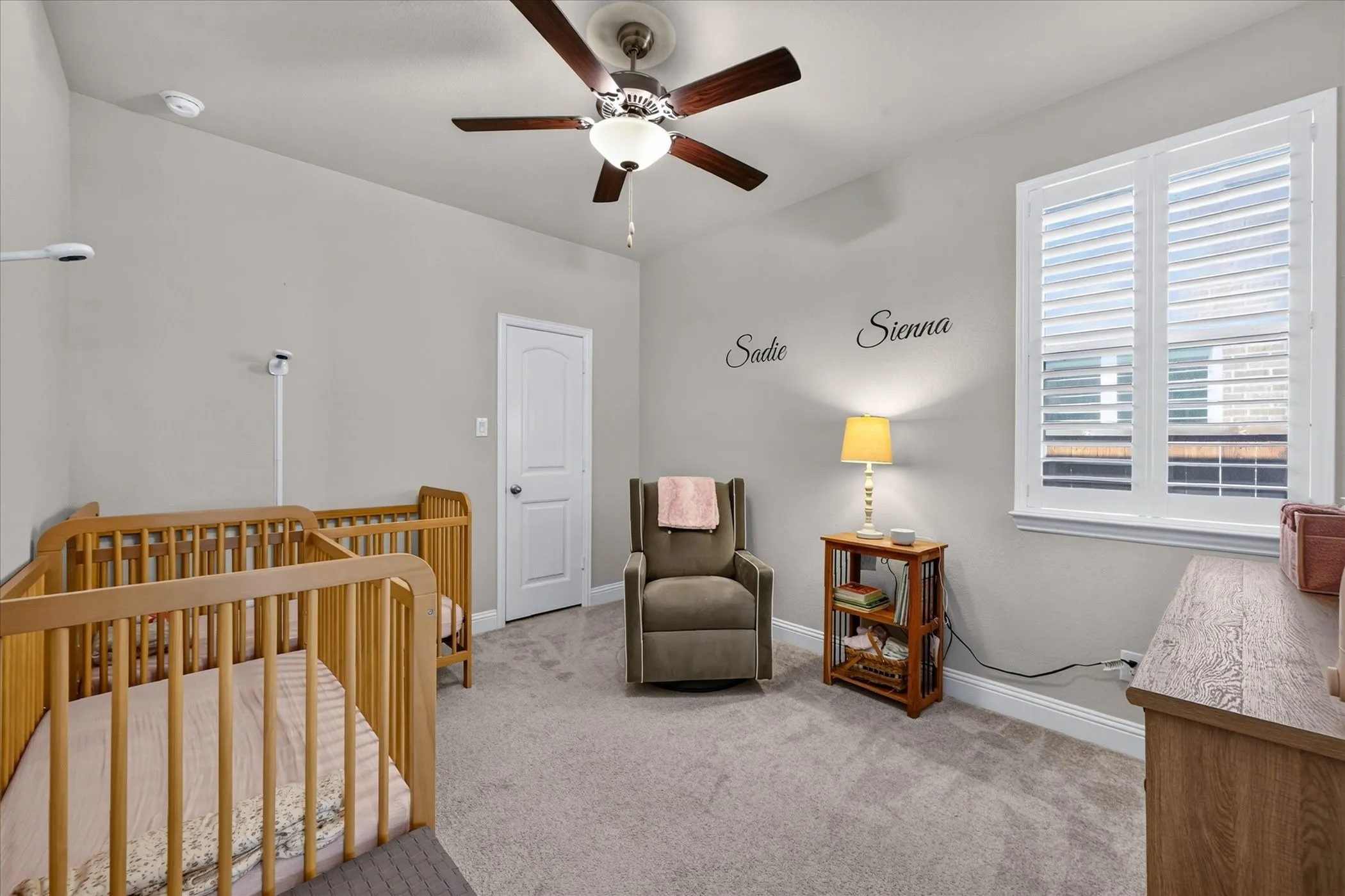 Single Family Residence For Sale in Denton County , 7105 Elk Springs Drive, Argyle, Texas 76226, 4 Bedroom, 3 Bathroom, 2 Garage spaces, 2,771 Sqft, built in 2020, mls#21407610, Real Estate Agent in Argyle, Homes For Sale in Denton county, Homes For Sale in Argyle, Realtor in Argyle Texas, Real Estate Brokerage Independent Realty Texas, Luminita Cordes Realtor