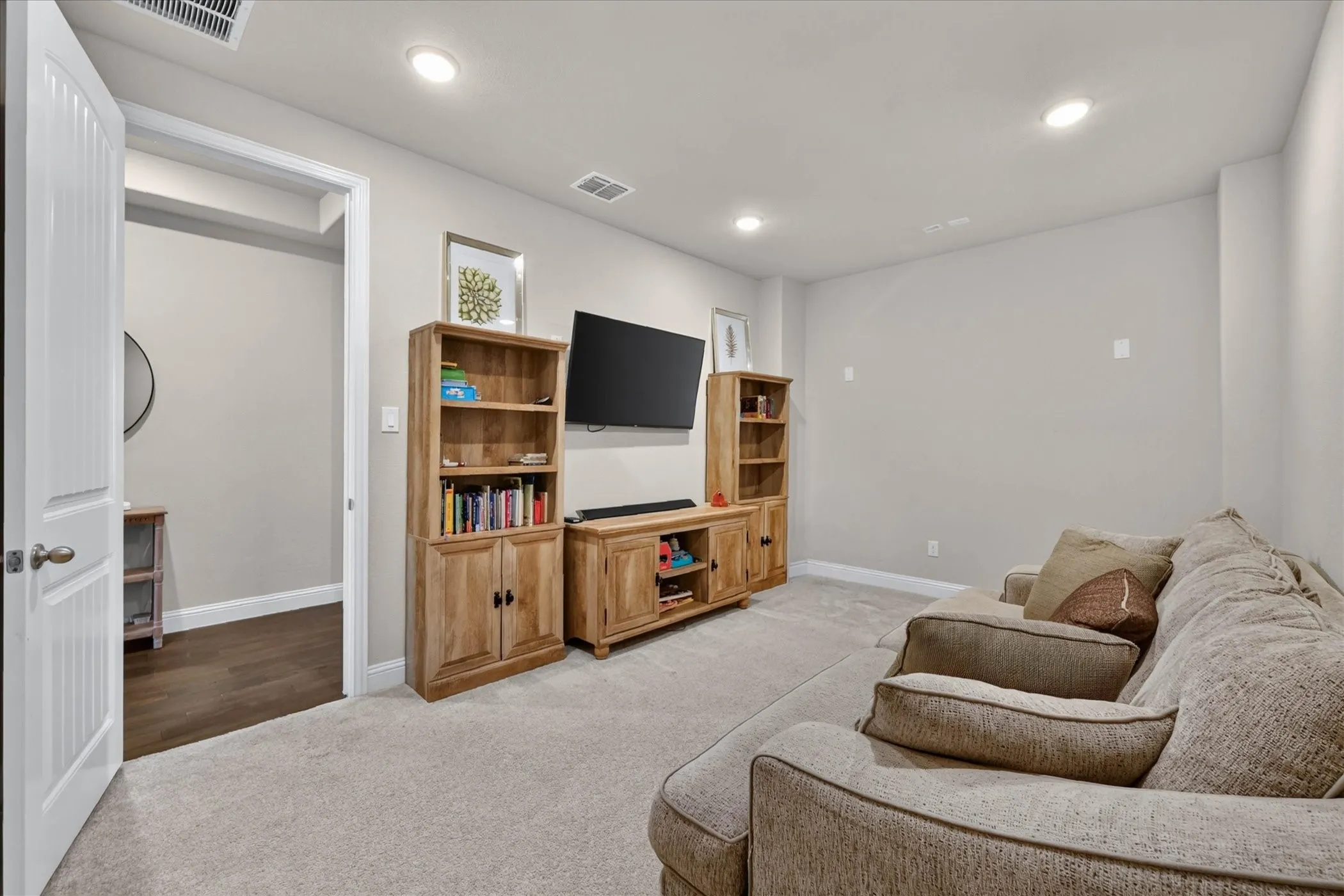Single Family Residence For Sale in Denton County , 7105 Elk Springs Drive, Argyle, Texas 76226, 4 Bedroom, 3 Bathroom, 2 Garage spaces, 2,771 Sqft, built in 2020, mls#21407610, Real Estate Agent in Argyle, Homes For Sale in Denton county, Homes For Sale in Argyle, Realtor in Argyle Texas, Real Estate Brokerage Independent Realty Texas, Luminita Cordes Realtor