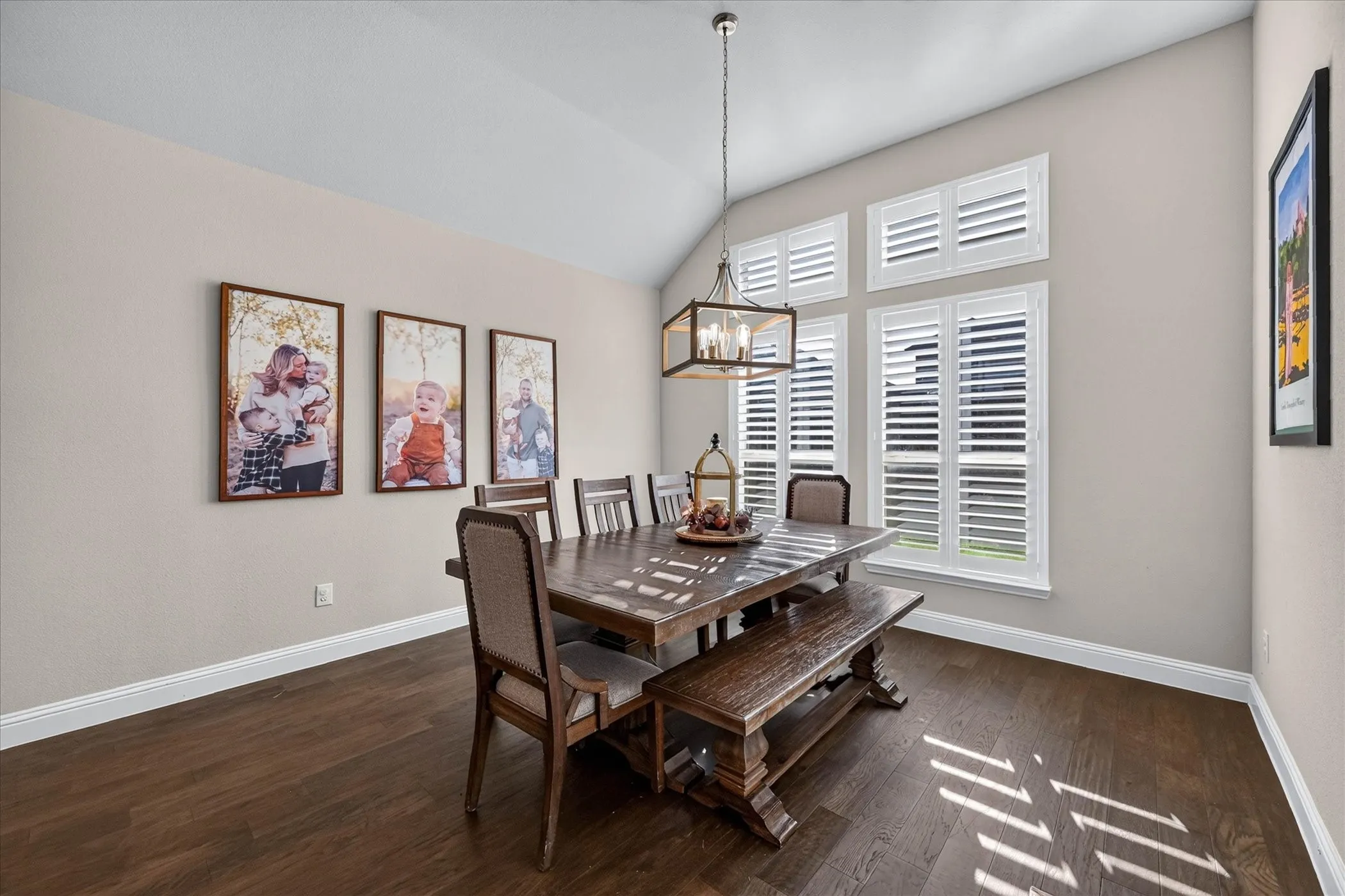 Single Family Residence For Sale in Denton County , 7105 Elk Springs Drive, Argyle, Texas 76226, 4 Bedroom, 3 Bathroom, 2 Garage spaces, 2,771 Sqft, built in 2020, mls#21407610, Real Estate Agent in Argyle, Homes For Sale in Denton county, Homes For Sale in Argyle, Realtor in Argyle Texas, Real Estate Brokerage Independent Realty Texas, Luminita Cordes Realtor