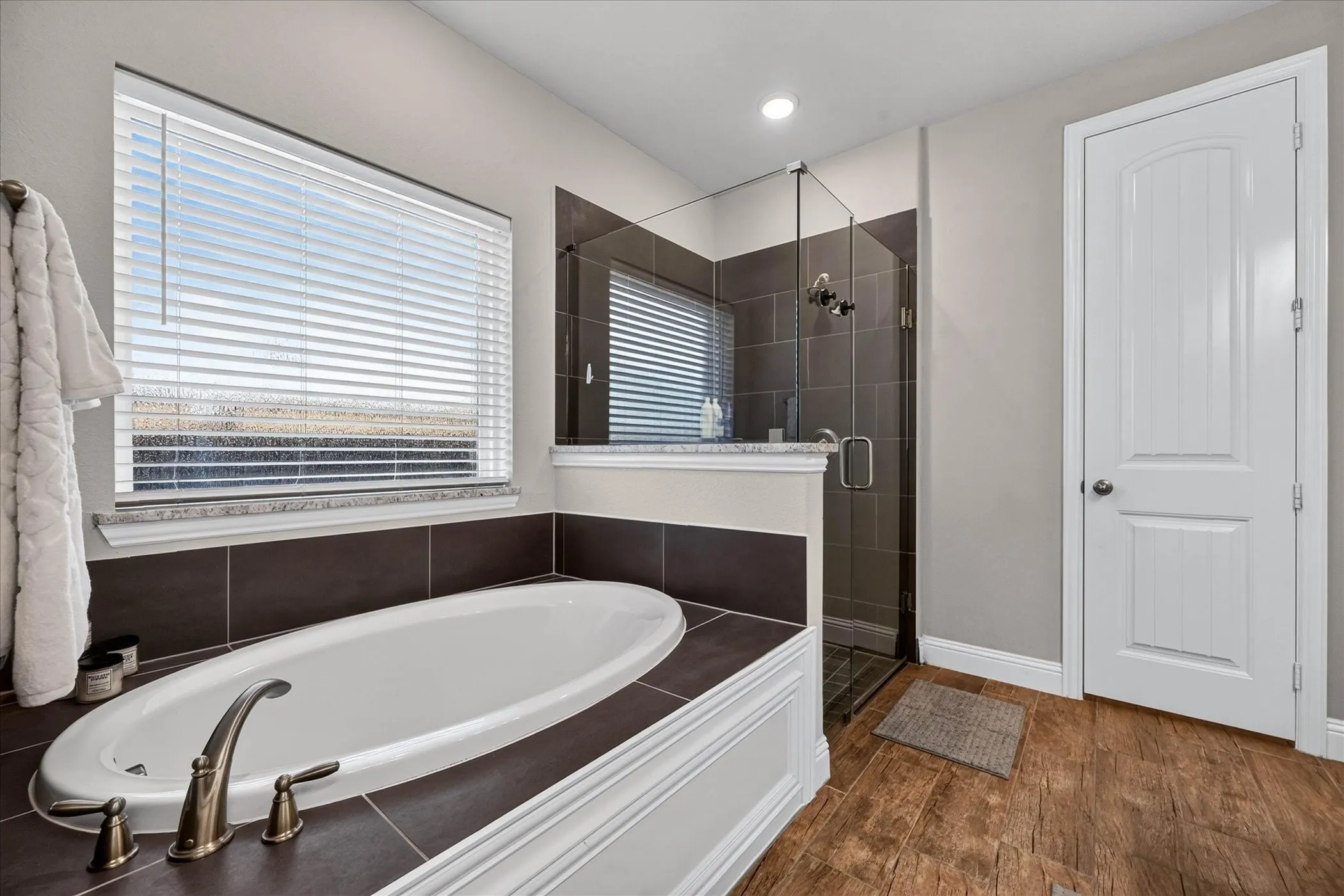 Single Family Residence For Sale in Denton County , 7105 Elk Springs Drive, Argyle, Texas 76226, 4 Bedroom, 3 Bathroom, 2 Garage spaces, 2,771 Sqft, built in 2020, mls#21407610, Real Estate Agent in Argyle, Homes For Sale in Denton county, Homes For Sale in Argyle, Realtor in Argyle Texas, Real Estate Brokerage Independent Realty Texas, Luminita Cordes Realtor