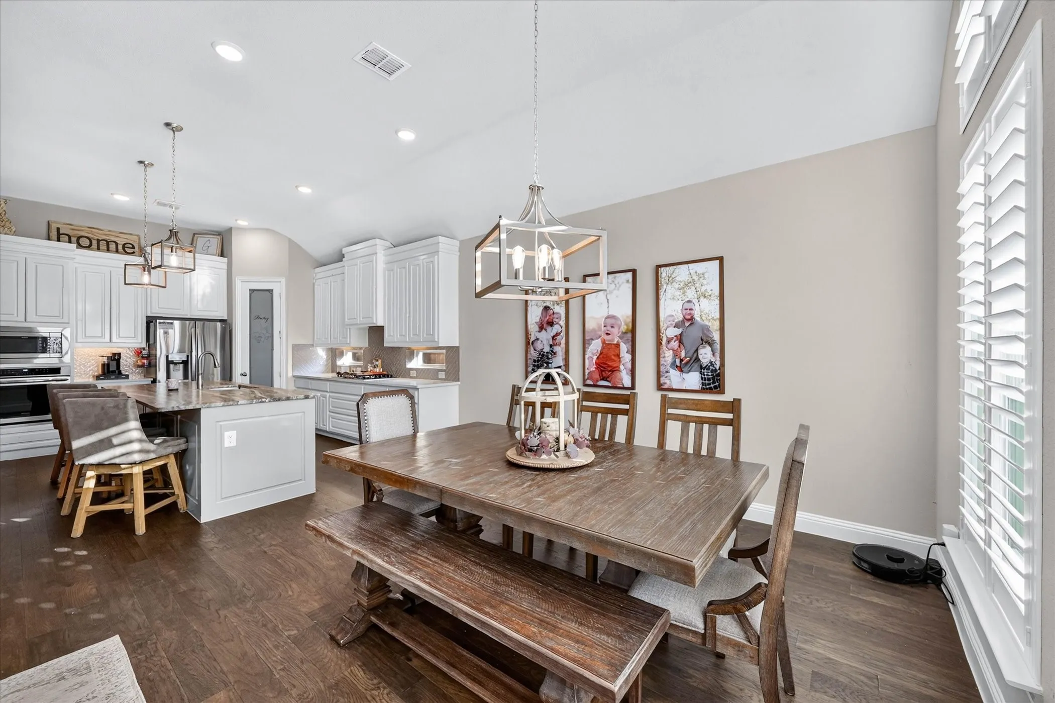 Single Family Residence For Sale in Denton County , 7105 Elk Springs Drive, Argyle, Texas 76226, 4 Bedroom, 3 Bathroom, 2 Garage spaces, 2,771 Sqft, built in 2020, mls#21407610, Real Estate Agent in Argyle, Homes For Sale in Denton county, Homes For Sale in Argyle, Realtor in Argyle Texas, Real Estate Brokerage Independent Realty Texas, Luminita Cordes Realtor