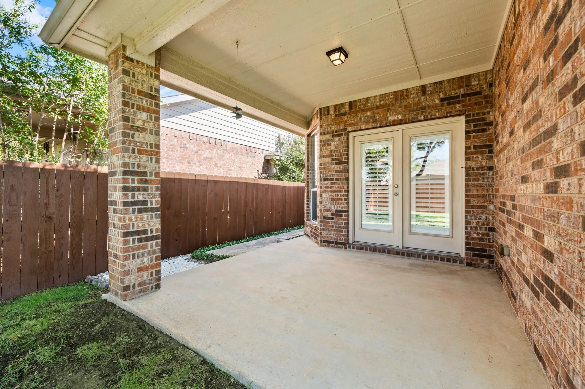 Single Family Residence For Sale in Tarrant County , 6217 Charisma Court, Fort Worth, Texas 76131, 3 Bedroom, 2 Bathroom, 2 Garage spaces, 1,631 Sqft, built in 2007, mls#21405670, Real Estate Agent in Fort Worth, Homes For Sale in Tarrant county, Homes For Sale in Fort Worth, Realtor in Fort Worth Texas, Real Estate Brokerage Independent Realty Texas, Luminita Cordes Realtor