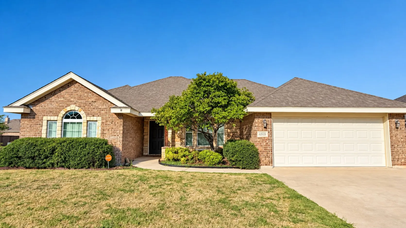 Single Family Residence For Rent in Taylor County , 4818 Yellowstone Trail, Abilene, Texas 79602, 3 Bedroom, 2 Bathroom, 2 Garage spaces, 1,701 Sqft, built in 2010, mls#21408024, Real Estate Agent in Abilene, Homes For Rent in Taylor county, Homes For Rent in Abilene, Realtor in Abilene Texas, Real Estate Brokerage Independent Realty Texas, Luminita Cordes Realtor
