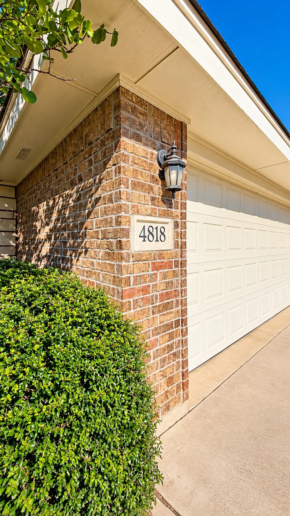 Single Family Residence For Rent in Taylor County , 4818 Yellowstone Trail, Abilene, Texas 79602, 3 Bedroom, 2 Bathroom, 2 Garage spaces, 1,701 Sqft, built in 2010, mls#21408024, Real Estate Agent in Abilene, Homes For Rent in Taylor county, Homes For Rent in Abilene, Realtor in Abilene Texas, Real Estate Brokerage Independent Realty Texas, Luminita Cordes Realtor