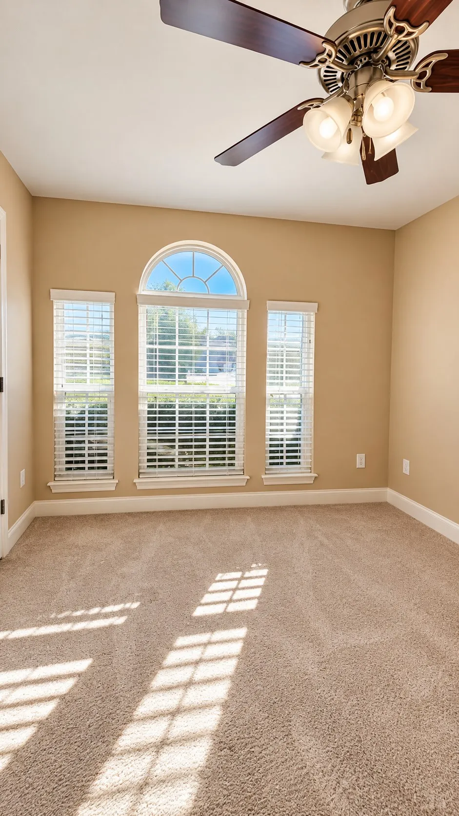 Single Family Residence For Rent in Taylor County , 4818 Yellowstone Trail, Abilene, Texas 79602, 3 Bedroom, 2 Bathroom, 2 Garage spaces, 1,701 Sqft, built in 2010, mls#21408024, Real Estate Agent in Abilene, Homes For Rent in Taylor county, Homes For Rent in Abilene, Realtor in Abilene Texas, Real Estate Brokerage Independent Realty Texas, Luminita Cordes Realtor