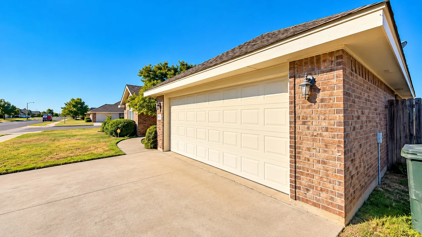 Single Family Residence For Rent in Taylor County , 4818 Yellowstone Trail, Abilene, Texas 79602, 3 Bedroom, 2 Bathroom, 2 Garage spaces, 1,701 Sqft, built in 2010, mls#21408024, Real Estate Agent in Abilene, Homes For Rent in Taylor county, Homes For Rent in Abilene, Realtor in Abilene Texas, Real Estate Brokerage Independent Realty Texas, Luminita Cordes Realtor
