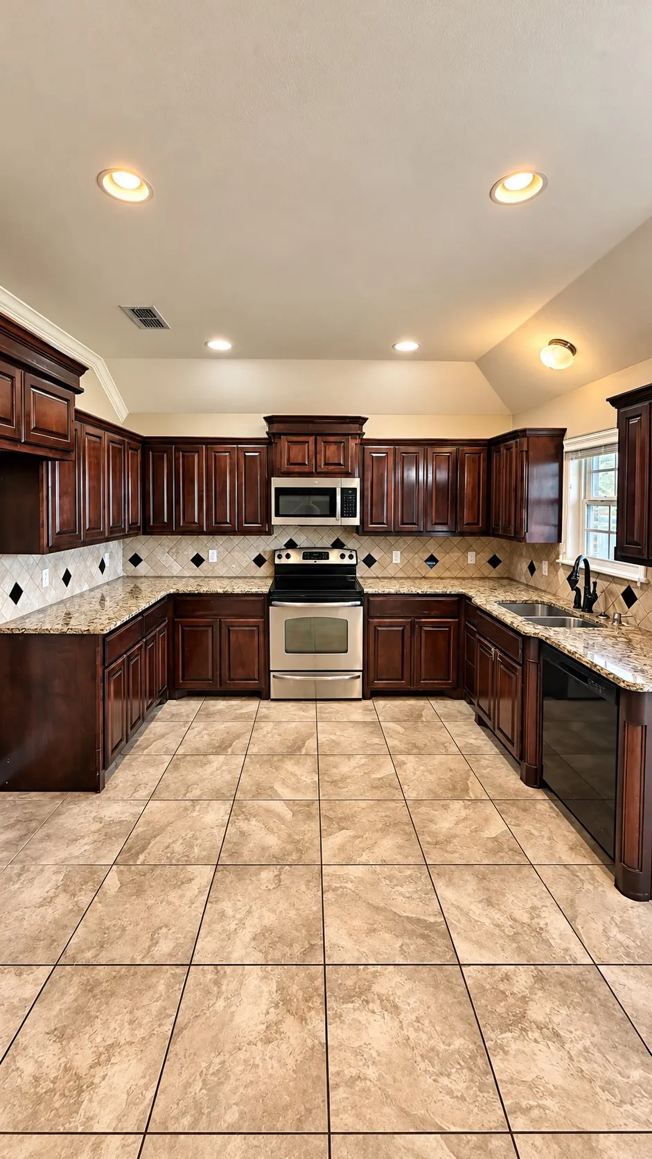 Single Family Residence For Rent in Taylor County , 4818 Yellowstone Trail, Abilene, Texas 79602, 3 Bedroom, 2 Bathroom, 2 Garage spaces, 1,701 Sqft, built in 2010, mls#21408024, Real Estate Agent in Abilene, Homes For Rent in Taylor county, Homes For Rent in Abilene, Realtor in Abilene Texas, Real Estate Brokerage Independent Realty Texas, Luminita Cordes Realtor