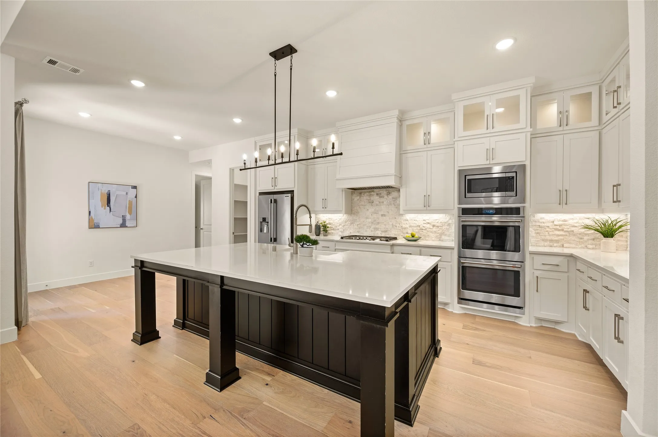 Single Family Residence For Sale in Denton County , 4505 Turnout Trail, Aubrey, Texas 76227, 5 Bedroom, 6 Bathroom, 3 Garage spaces, 4,357 Sqft, built in 2023, mls#21406921, Real Estate Agent in Aubrey, Homes For Sale in Denton county, Homes For Sale in Aubrey, Realtor in Aubrey Texas, Real Estate Brokerage Independent Realty Texas, Luminita Cordes Realtor