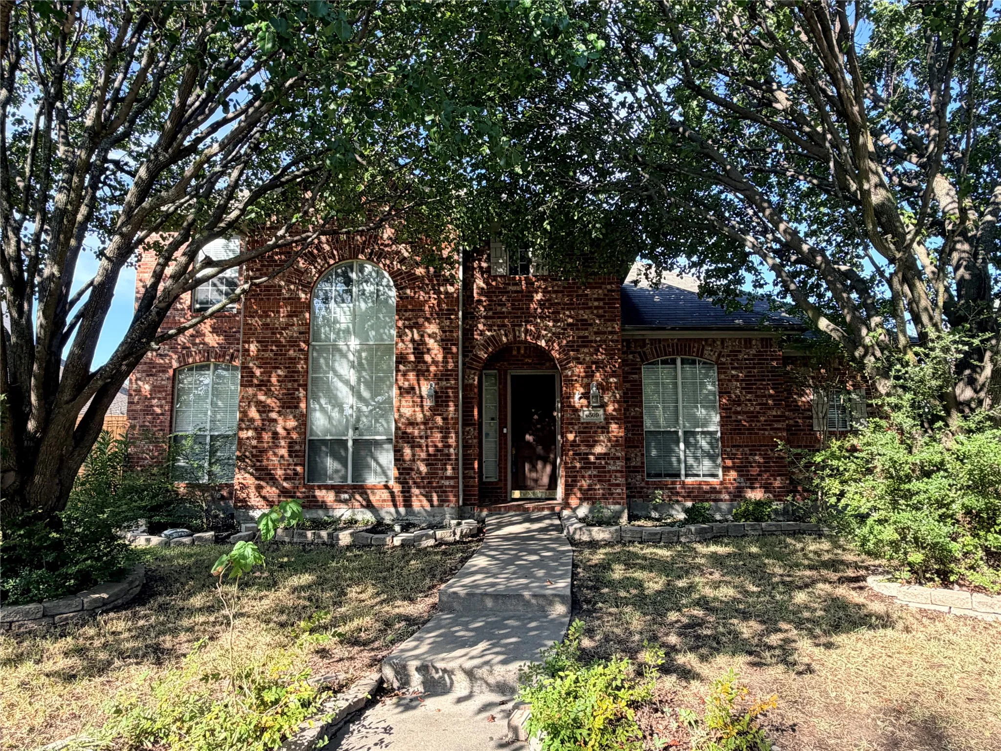 Single Family Residence For Sale in Dallas County , 6509 Bunker Hill Court, Rowlett, Texas 75089, 4 Bedroom, 4 Bathroom, 2 Garage spaces, 3,337 Sqft, built in 2002, mls#21407908, Real Estate Agent in Rowlett, Homes For Sale in Dallas county, Homes For Sale in Rowlett, Realtor in Rowlett Texas, Real Estate Brokerage Independent Realty Texas, Luminita Cordes Realtor