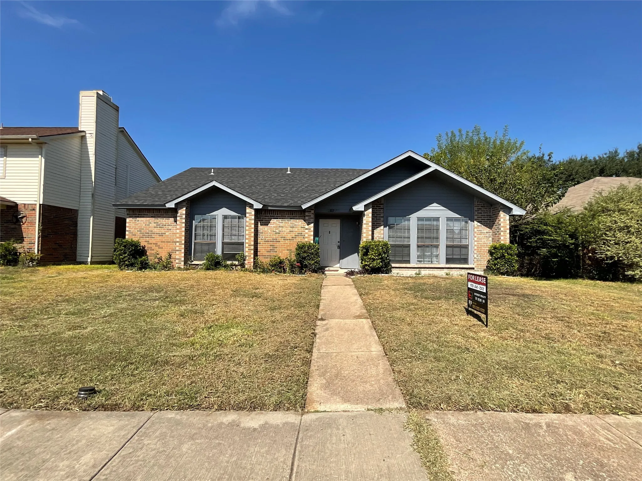 Single Family Residence For Rent