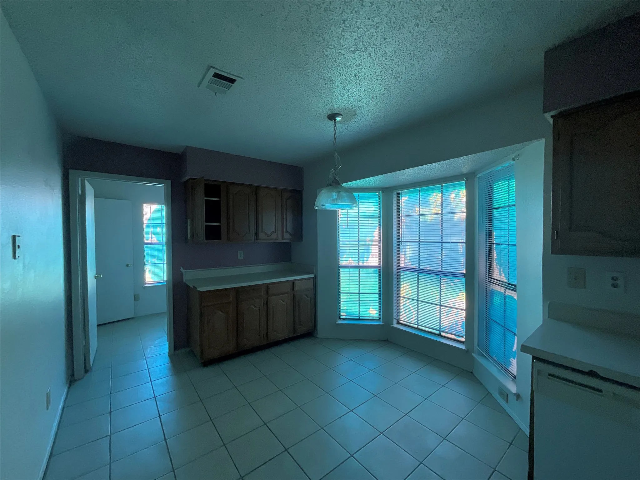 Single Family Residence For Rent in Dallas County , 7017 Christina Lane, Garland, Texas 75043, 4 Bedroom, 2 Bathroom, 2 Garage spaces, 2,033 Sqft, built in 1986, mls#21408031, Real Estate Agent in Garland, Homes For Rent in Dallas county, Homes For Rent in Garland, Realtor in Garland Texas, Real Estate Brokerage Independent Realty Texas, Luminita Cordes Realtor