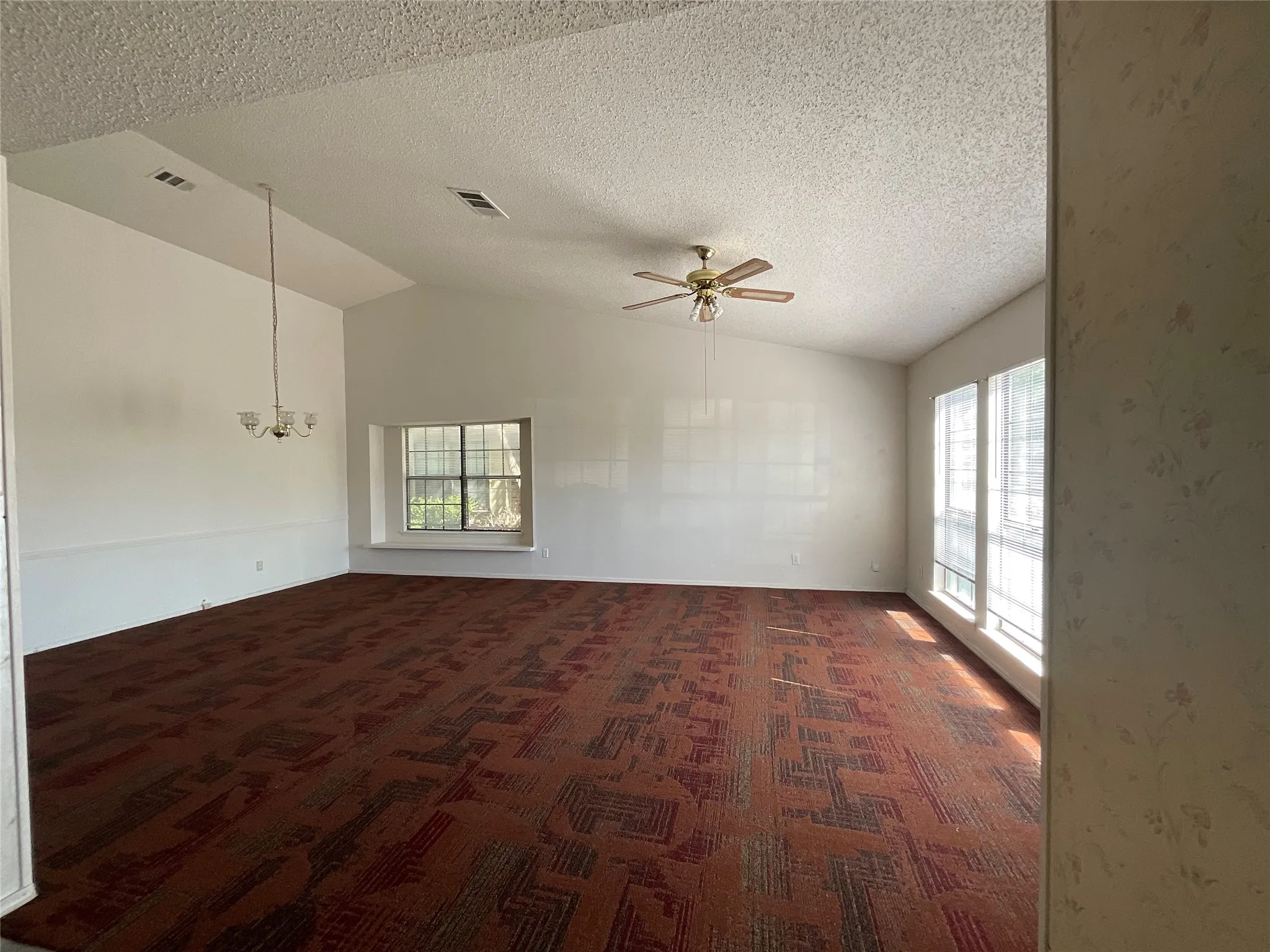 Single Family Residence For Rent in Dallas County , 7017 Christina Lane, Garland, Texas 75043, 4 Bedroom, 2 Bathroom, 2 Garage spaces, 2,033 Sqft, built in 1986, mls#21408031, Real Estate Agent in Garland, Homes For Rent in Dallas county, Homes For Rent in Garland, Realtor in Garland Texas, Real Estate Brokerage Independent Realty Texas, Luminita Cordes Realtor
