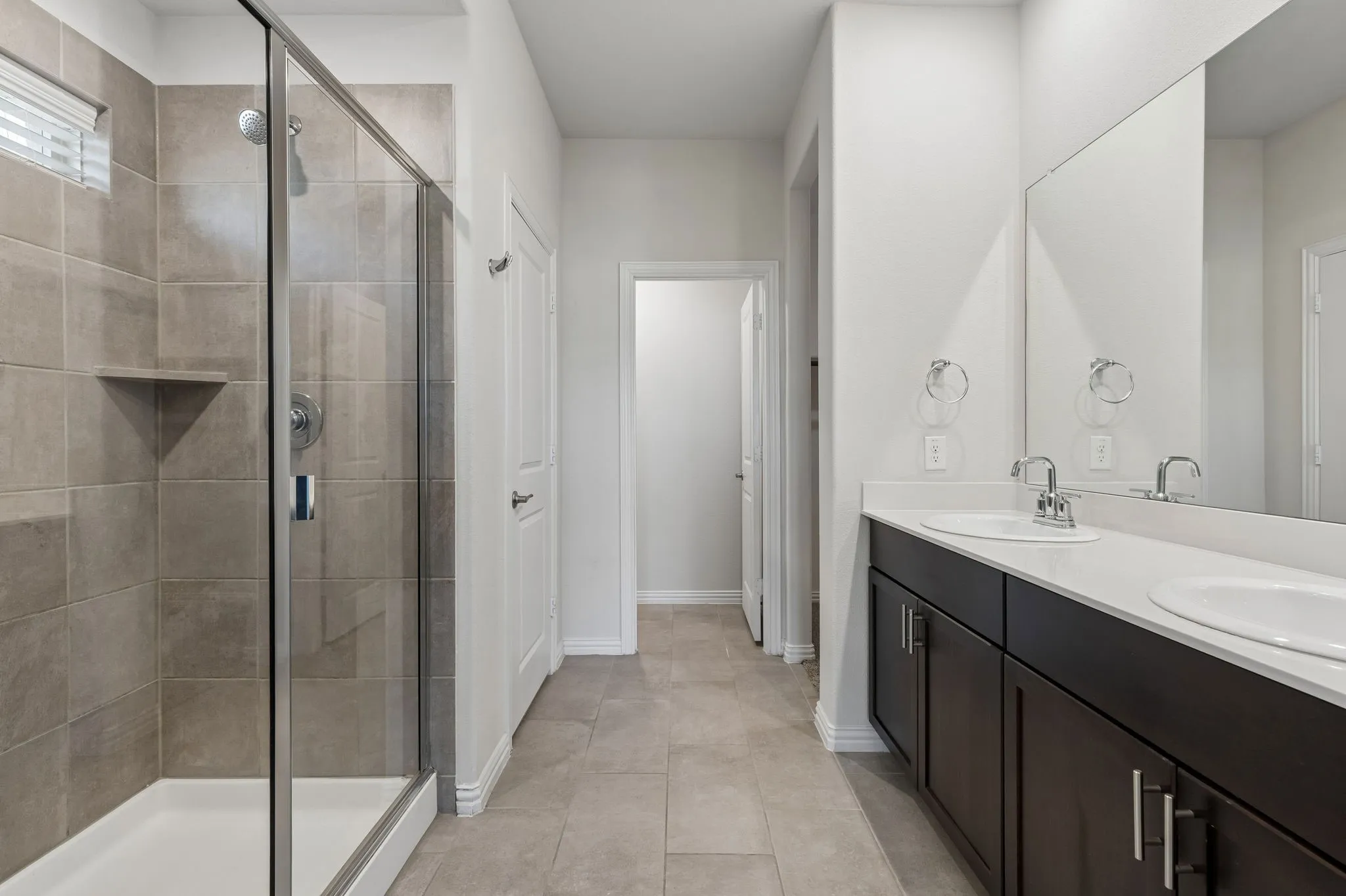 Single Family Residence For Sale in Tarrant County , 10525 Takala Drive, Fort Worth, Texas 76179, 4 Bedroom, 3 Bathroom, 2 Garage spaces, 2,092 Sqft, built in 2021, mls#21394117, Real Estate Agent in Fort Worth, Homes For Sale in Tarrant county, Homes For Sale in Fort Worth, Realtor in Fort Worth Texas, Real Estate Brokerage Independent Realty Texas, Luminita Cordes Realtor