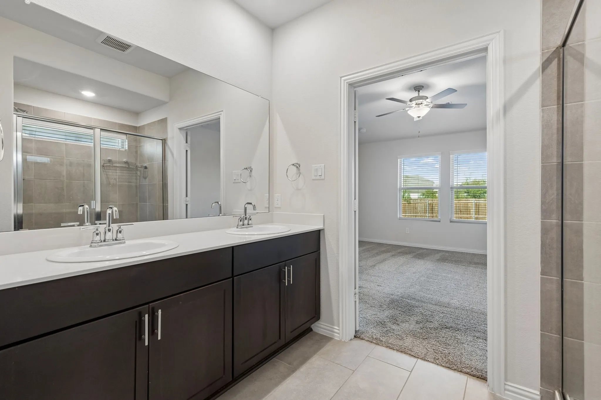 Single Family Residence For Sale in Tarrant County , 10525 Takala Drive, Fort Worth, Texas 76179, 4 Bedroom, 3 Bathroom, 2 Garage spaces, 2,092 Sqft, built in 2021, mls#21394117, Real Estate Agent in Fort Worth, Homes For Sale in Tarrant county, Homes For Sale in Fort Worth, Realtor in Fort Worth Texas, Real Estate Brokerage Independent Realty Texas, Luminita Cordes Realtor