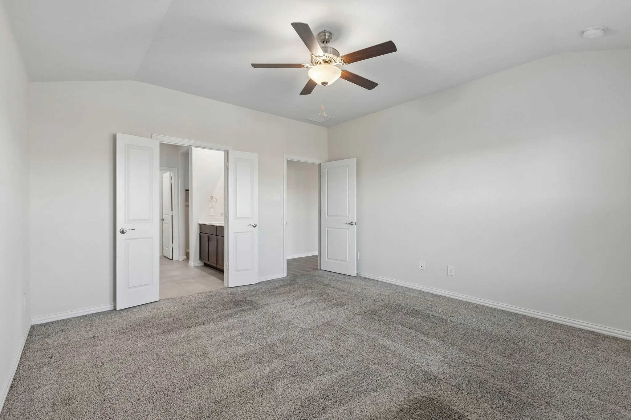 Single Family Residence For Sale in Tarrant County , 10525 Takala Drive, Fort Worth, Texas 76179, 4 Bedroom, 3 Bathroom, 2 Garage spaces, 2,092 Sqft, built in 2021, mls#21394117, Real Estate Agent in Fort Worth, Homes For Sale in Tarrant county, Homes For Sale in Fort Worth, Realtor in Fort Worth Texas, Real Estate Brokerage Independent Realty Texas, Luminita Cordes Realtor