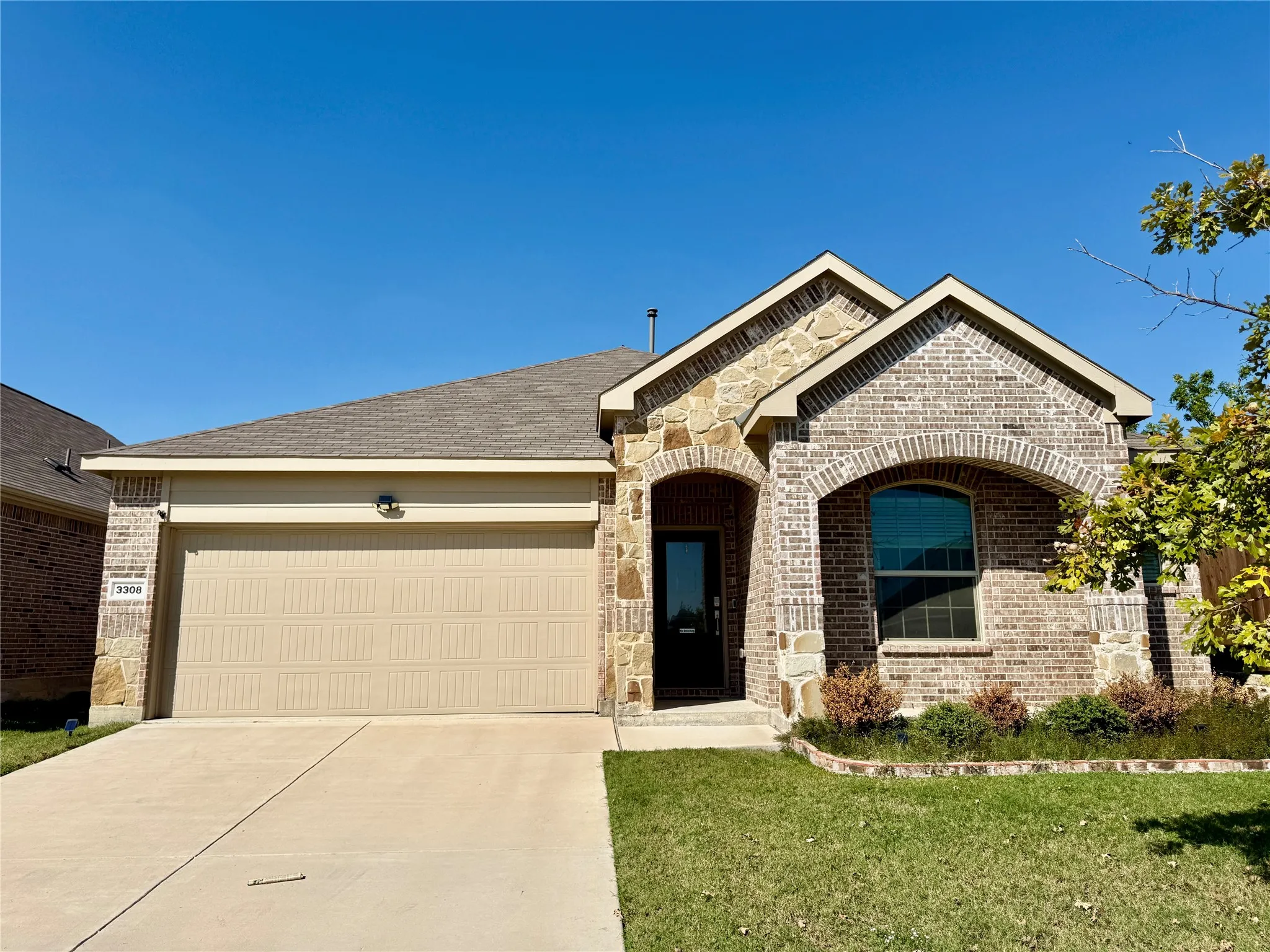 Single Family Residence For Rent