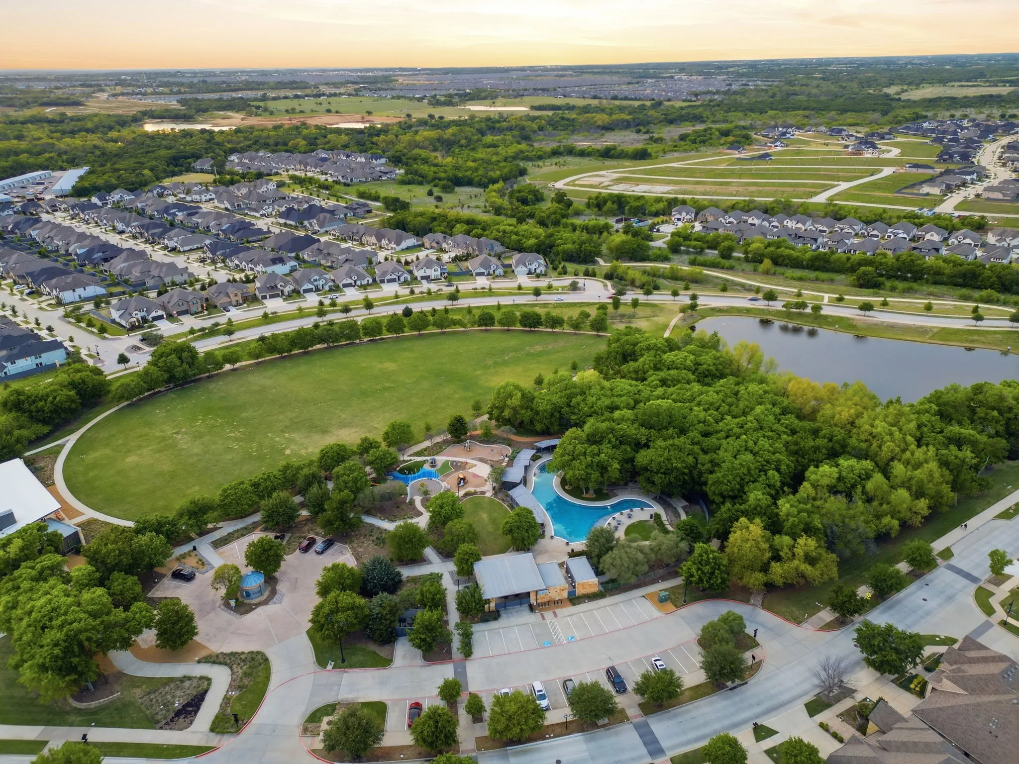 Single Family Residence For Sale in Denton County , 7428 Wispy Willow Lane, Little Elm, Texas 76227, 4 Bedroom, 3 Bathroom, 2 Garage spaces, 2,454 Sqft, built in 2021, mls#21407164, Real Estate Agent in Little Elm, Homes For Sale in Denton county, Homes For Sale in Little Elm, Realtor in Little Elm Texas, Real Estate Brokerage Independent Realty Texas, Luminita Cordes Realtor