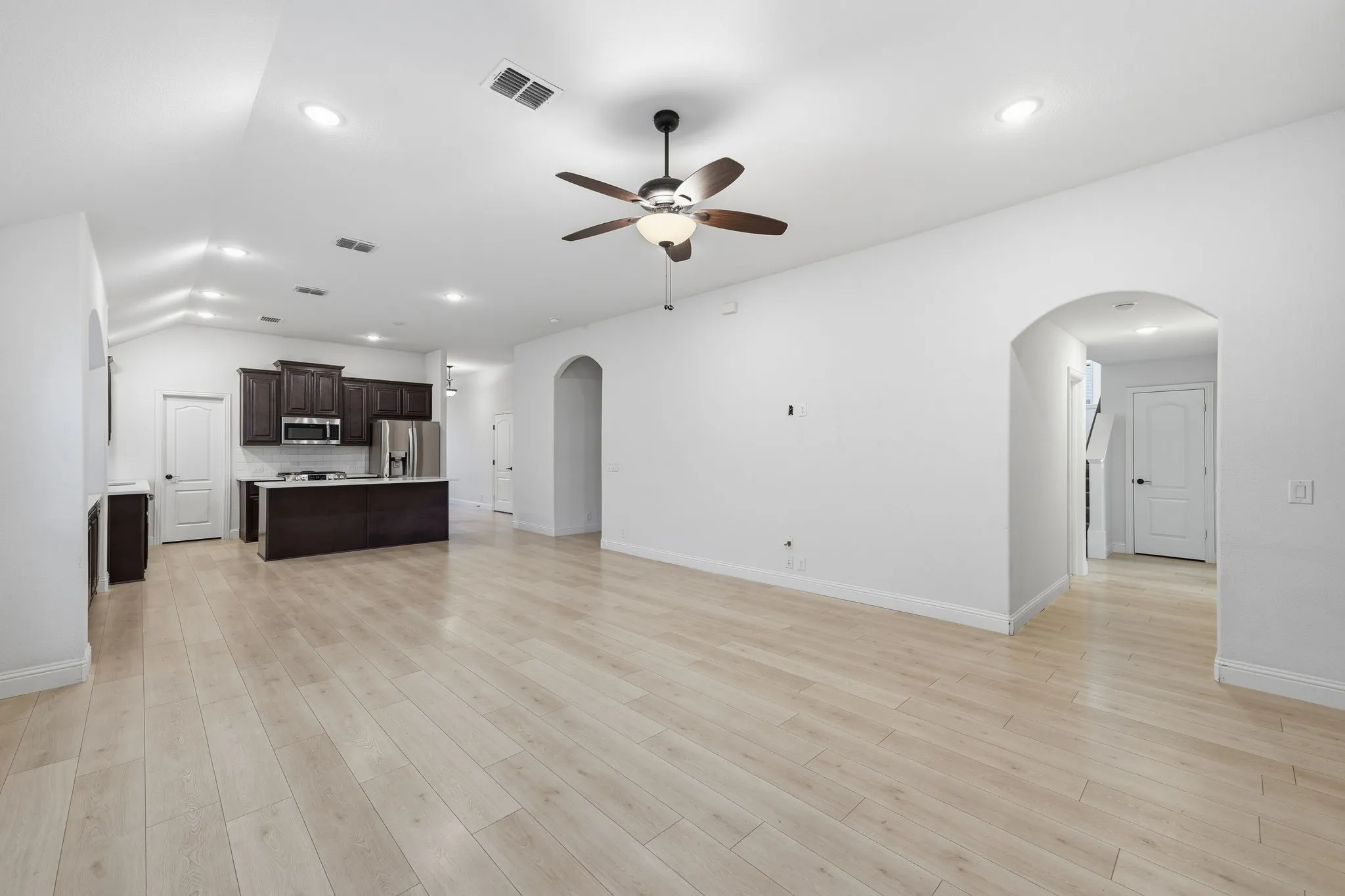 Single Family Residence For Sale in Denton County , 7428 Wispy Willow Lane, Little Elm, Texas 76227, 4 Bedroom, 3 Bathroom, 2 Garage spaces, 2,454 Sqft, built in 2021, mls#21407164, Real Estate Agent in Little Elm, Homes For Sale in Denton county, Homes For Sale in Little Elm, Realtor in Little Elm Texas, Real Estate Brokerage Independent Realty Texas, Luminita Cordes Realtor