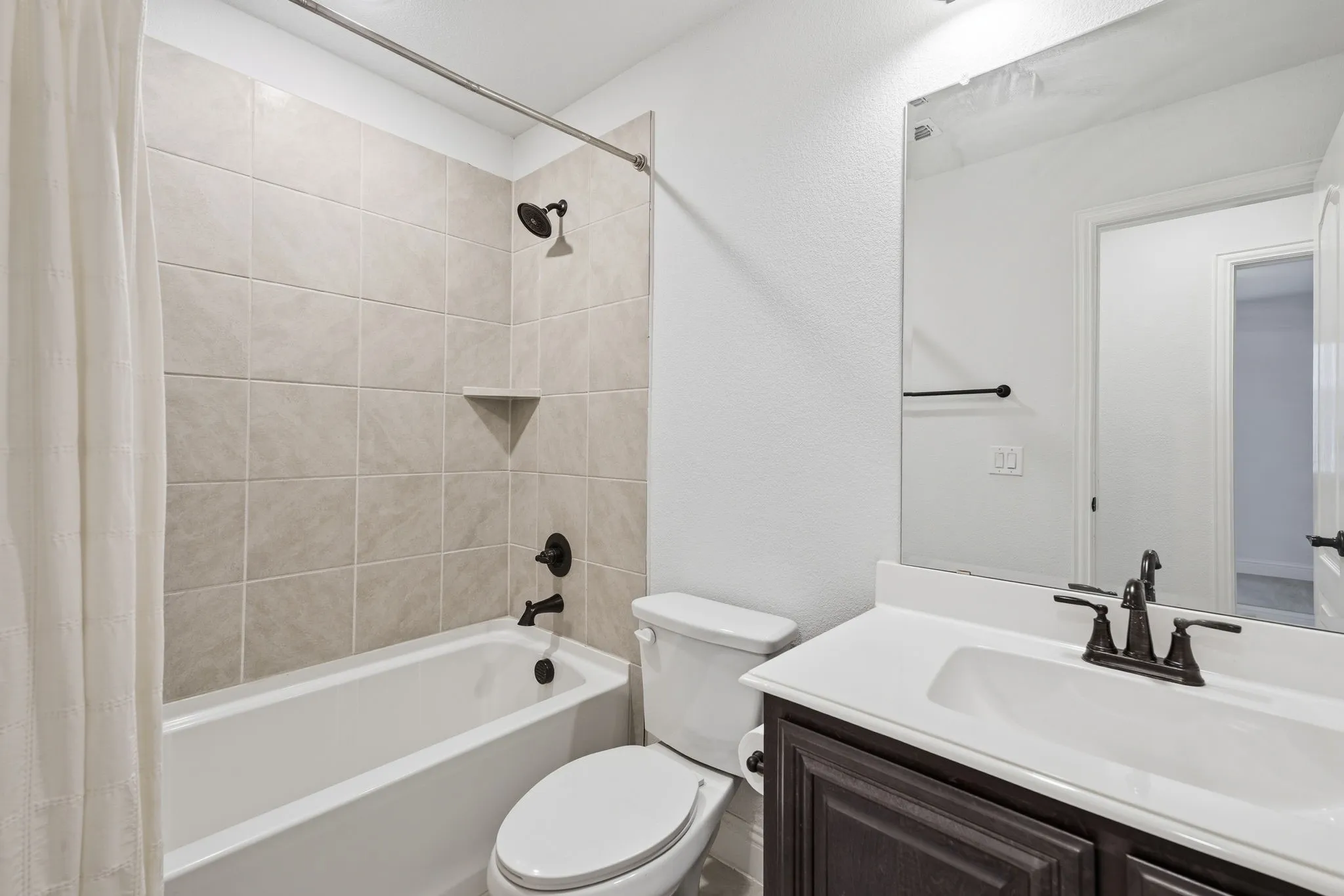 Single Family Residence For Sale in Denton County , 7428 Wispy Willow Lane, Little Elm, Texas 76227, 4 Bedroom, 3 Bathroom, 2 Garage spaces, 2,454 Sqft, built in 2021, mls#21407164, Real Estate Agent in Little Elm, Homes For Sale in Denton county, Homes For Sale in Little Elm, Realtor in Little Elm Texas, Real Estate Brokerage Independent Realty Texas, Luminita Cordes Realtor