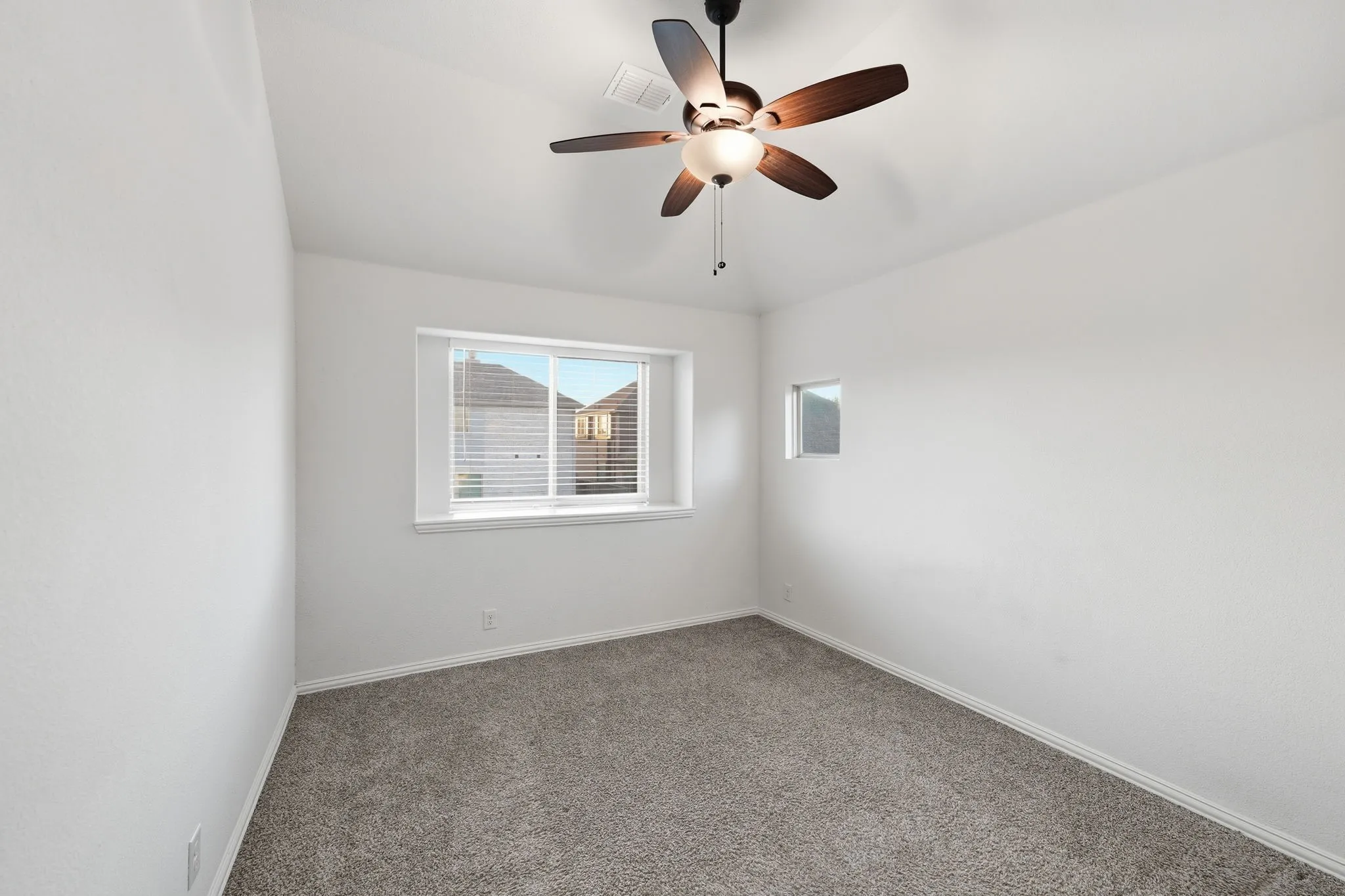 Single Family Residence For Sale in Denton County , 7428 Wispy Willow Lane, Little Elm, Texas 76227, 4 Bedroom, 3 Bathroom, 2 Garage spaces, 2,454 Sqft, built in 2021, mls#21407164, Real Estate Agent in Little Elm, Homes For Sale in Denton county, Homes For Sale in Little Elm, Realtor in Little Elm Texas, Real Estate Brokerage Independent Realty Texas, Luminita Cordes Realtor