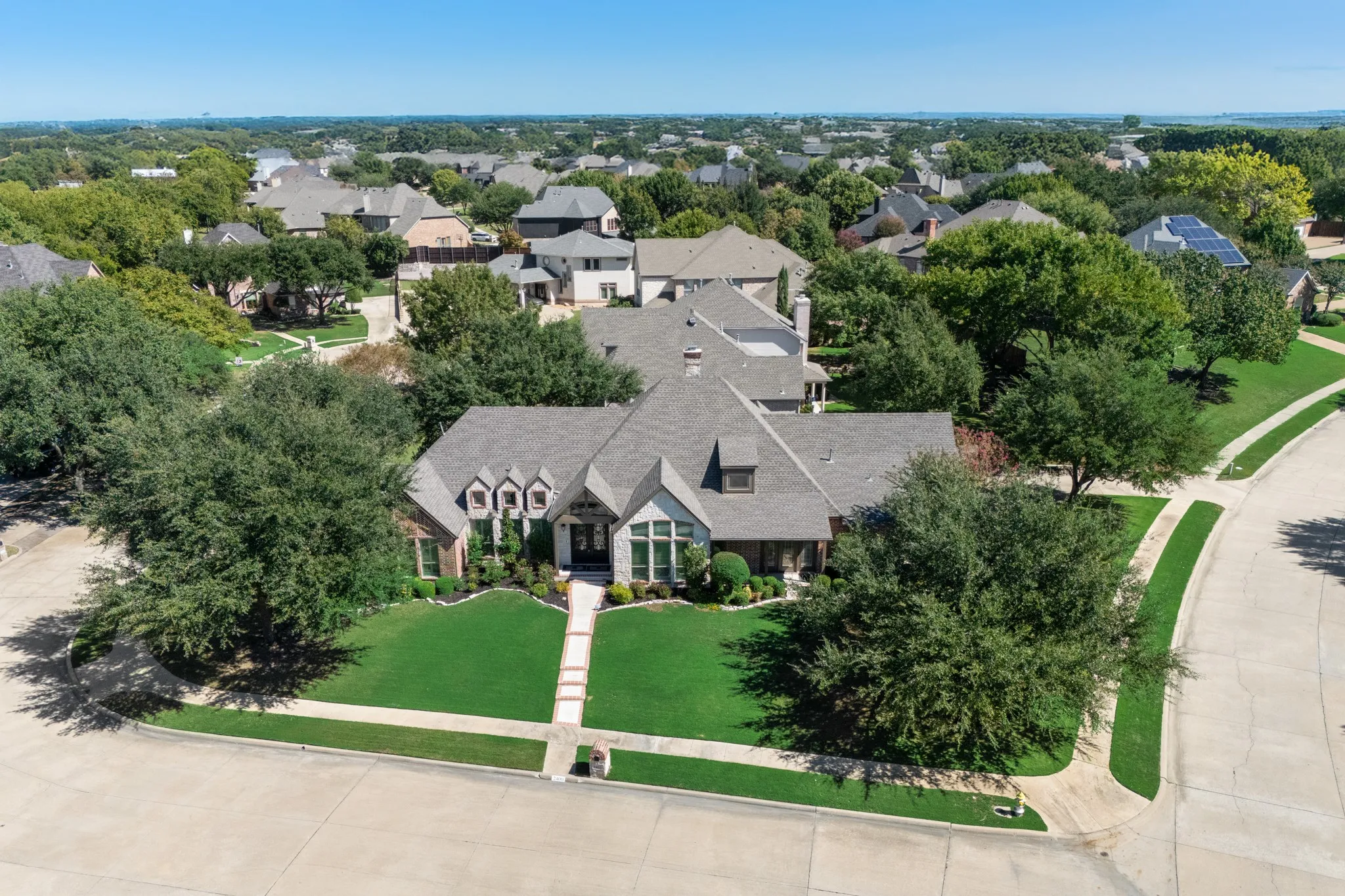 Single Family Residence For Sale in Rockwall County , 2400 Legend Drive, Heath, Texas 75032, 4 Bedroom, 4 Bathroom, 2 Garage spaces, 3,463 Sqft, built in 2000, mls#21407865, Real Estate Agent in Heath, Homes For Sale in Rockwall county, Homes For Sale in Heath, Realtor in Heath Texas, Real Estate Brokerage Independent Realty Texas, Luminita Cordes Realtor