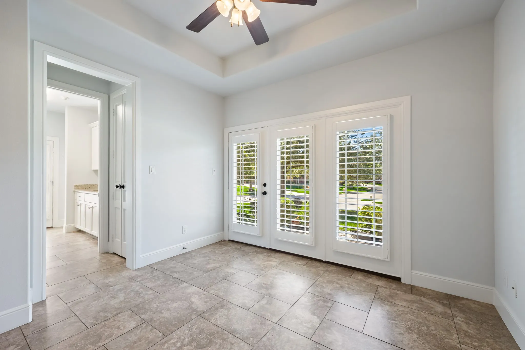 Single Family Residence For Sale in Rockwall County , 2400 Legend Drive, Heath, Texas 75032, 4 Bedroom, 4 Bathroom, 2 Garage spaces, 3,463 Sqft, built in 2000, mls#21407865, Real Estate Agent in Heath, Homes For Sale in Rockwall county, Homes For Sale in Heath, Realtor in Heath Texas, Real Estate Brokerage Independent Realty Texas, Luminita Cordes Realtor