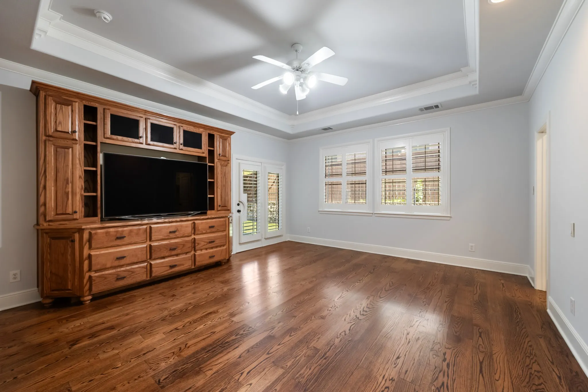 Single Family Residence For Sale in Rockwall County , 2400 Legend Drive, Heath, Texas 75032, 4 Bedroom, 4 Bathroom, 2 Garage spaces, 3,463 Sqft, built in 2000, mls#21407865, Real Estate Agent in Heath, Homes For Sale in Rockwall county, Homes For Sale in Heath, Realtor in Heath Texas, Real Estate Brokerage Independent Realty Texas, Luminita Cordes Realtor