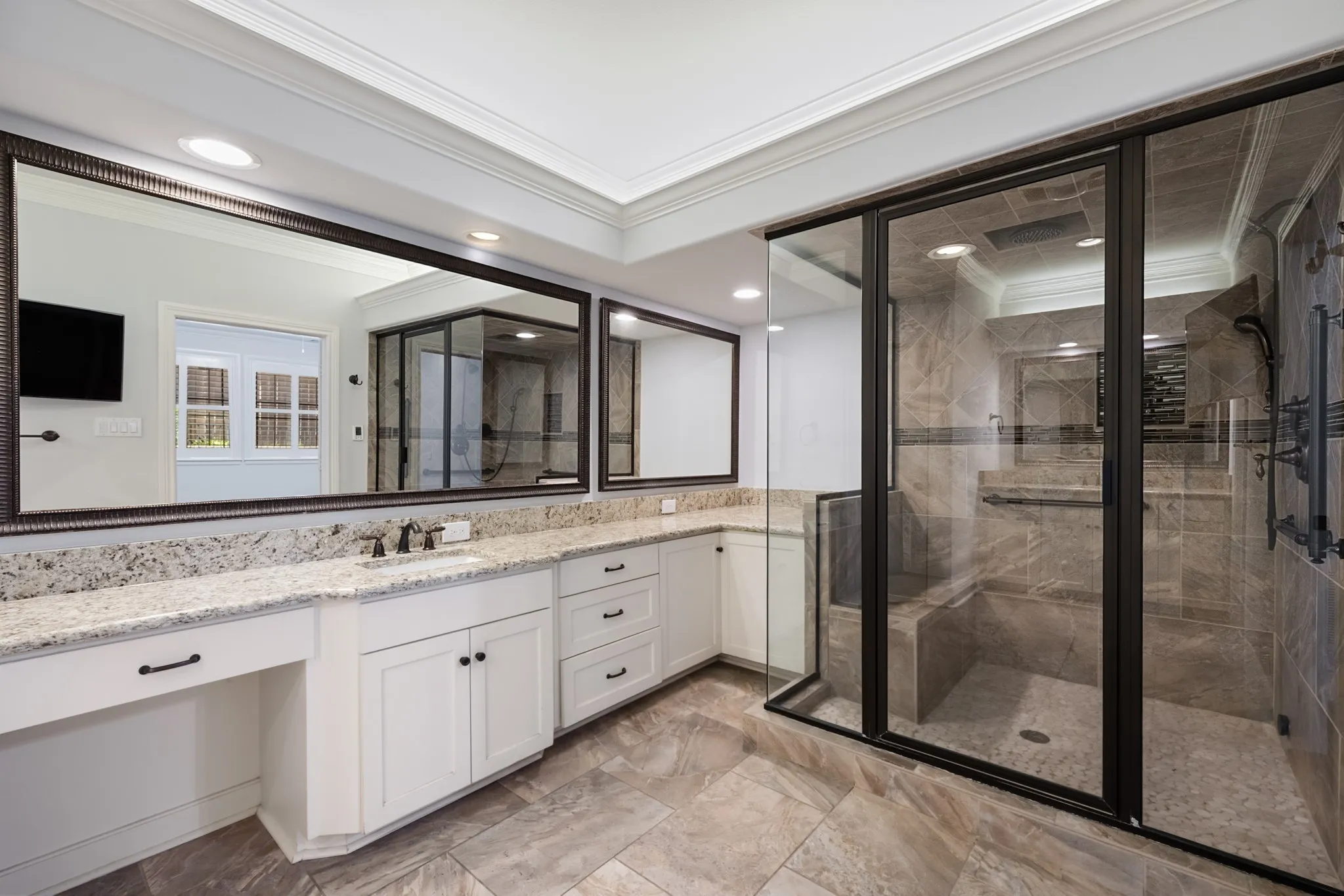Single Family Residence For Sale in Rockwall County , 2400 Legend Drive, Heath, Texas 75032, 4 Bedroom, 4 Bathroom, 2 Garage spaces, 3,463 Sqft, built in 2000, mls#21407865, Real Estate Agent in Heath, Homes For Sale in Rockwall county, Homes For Sale in Heath, Realtor in Heath Texas, Real Estate Brokerage Independent Realty Texas, Luminita Cordes Realtor