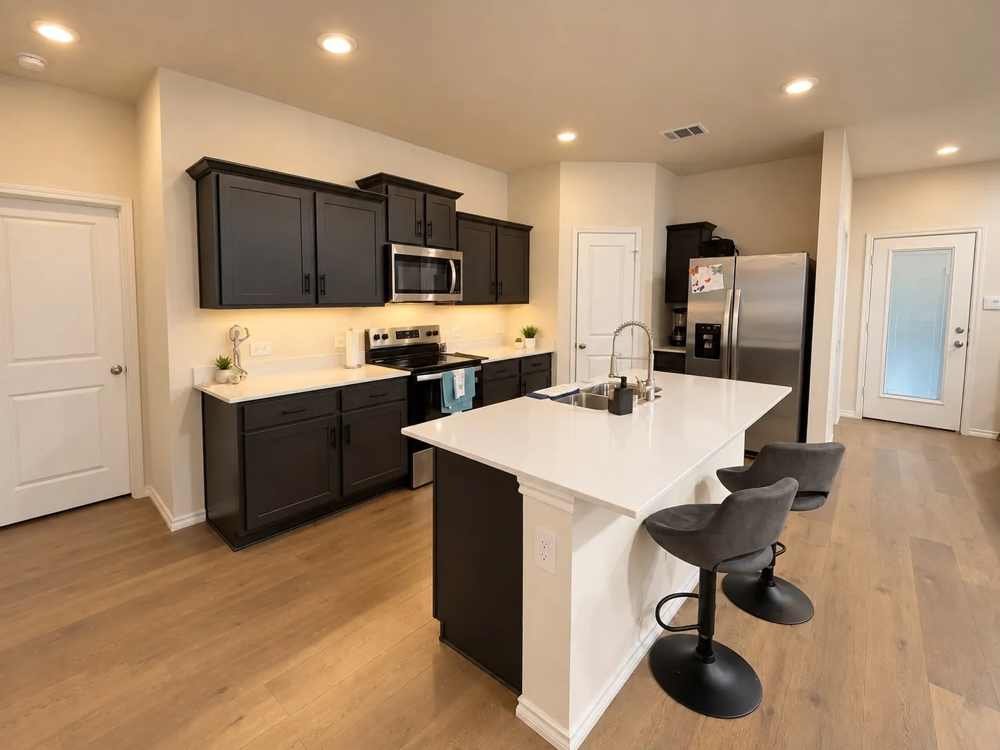 Single Family Residence For Rent in Denton County , 13105 Vista Mill Drive, Providence Village, Texas 76227, 3 Bedroom, 2 Bathroom, 2 Garage spaces, 1,491 Sqft, built in 2025, mls#21408035, Real Estate Agent in Providence Village, Homes For Rent in Denton county, Homes For Rent in Providence Village, Realtor in Providence Village Texas, Real Estate Brokerage Independent Realty Texas, Luminita Cordes Realtor