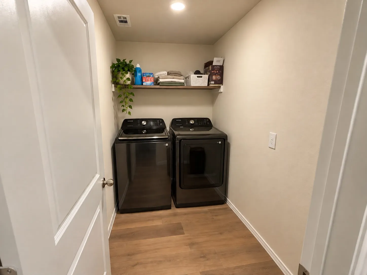 Single Family Residence For Rent in Denton County , 13105 Vista Mill Drive, Providence Village, Texas 76227, 3 Bedroom, 2 Bathroom, 2 Garage spaces, 1,491 Sqft, built in 2025, mls#21408035, Real Estate Agent in Providence Village, Homes For Rent in Denton county, Homes For Rent in Providence Village, Realtor in Providence Village Texas, Real Estate Brokerage Independent Realty Texas, Luminita Cordes Realtor