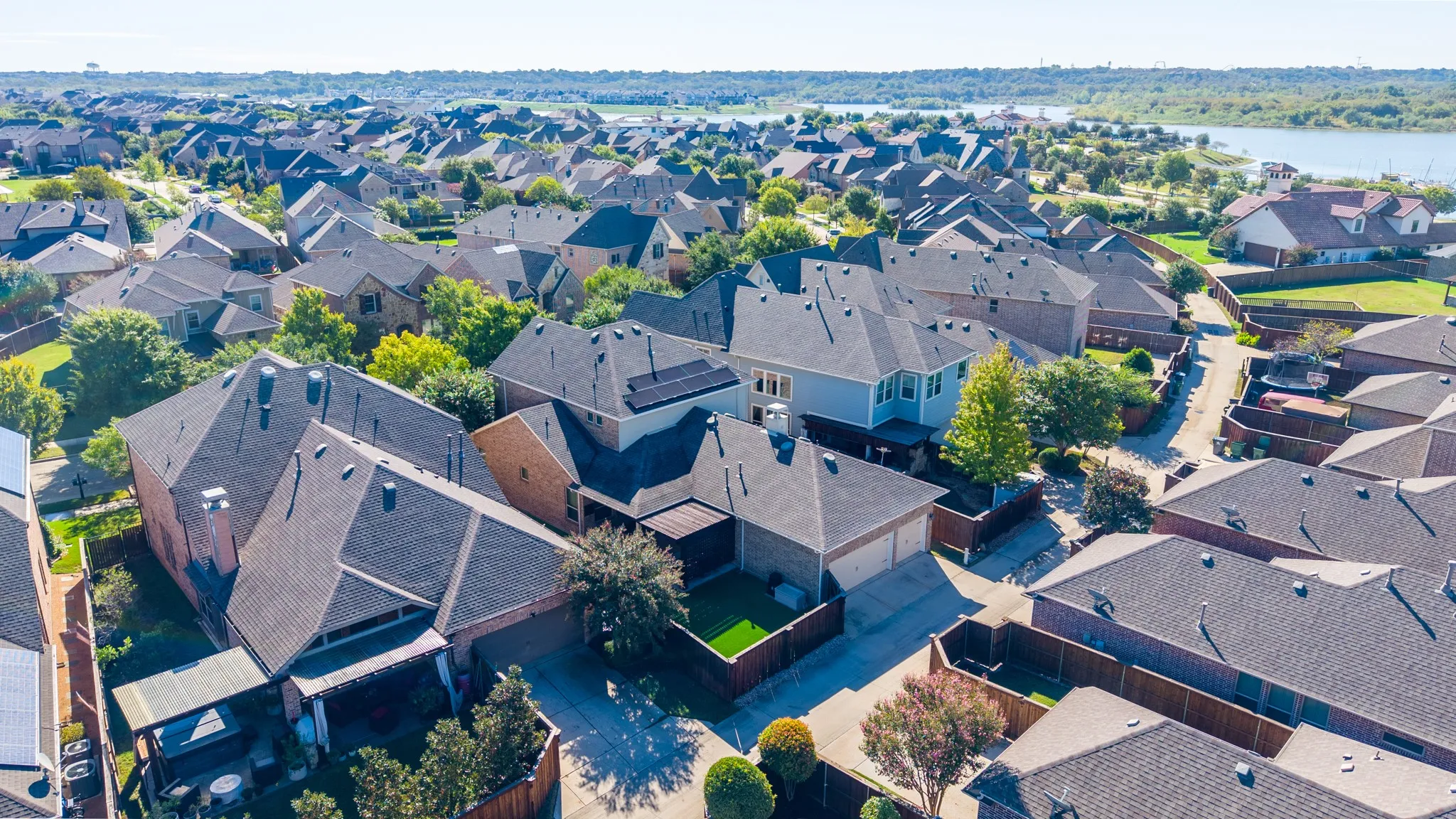Single Family Residence For Sale in Tarrant County , 3914 Plum Vista Place, Arlington, Texas 76005, 4 Bedroom, 4 Bathroom, 3 Garage spaces, 3,260 Sqft, built in 2013, mls#21406503, Real Estate Agent in Arlington, Homes For Sale in Tarrant county, Homes For Sale in Arlington, Realtor in Arlington Texas, Real Estate Brokerage Independent Realty Texas, Luminita Cordes Realtor