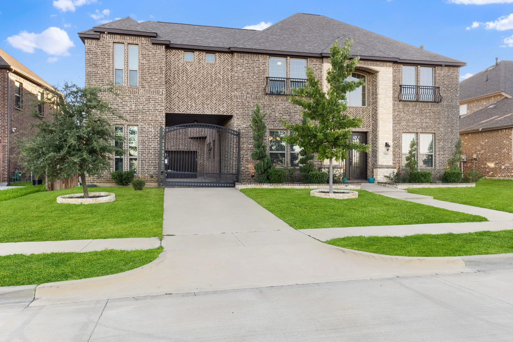Single Family Residence For Sale in Johnson County , 3204 Chambley Lane, Mansfield, Texas 76084, 5 Bedroom, 4 Bathroom, 3 Garage spaces, 5,323 Sqft, built in 2019, mls#21407807, Real Estate Agent in Mansfield, Homes For Sale in Johnson county, Homes For Sale in Mansfield, Realtor in Mansfield Texas, Real Estate Brokerage Independent Realty Texas, Luminita Cordes Realtor