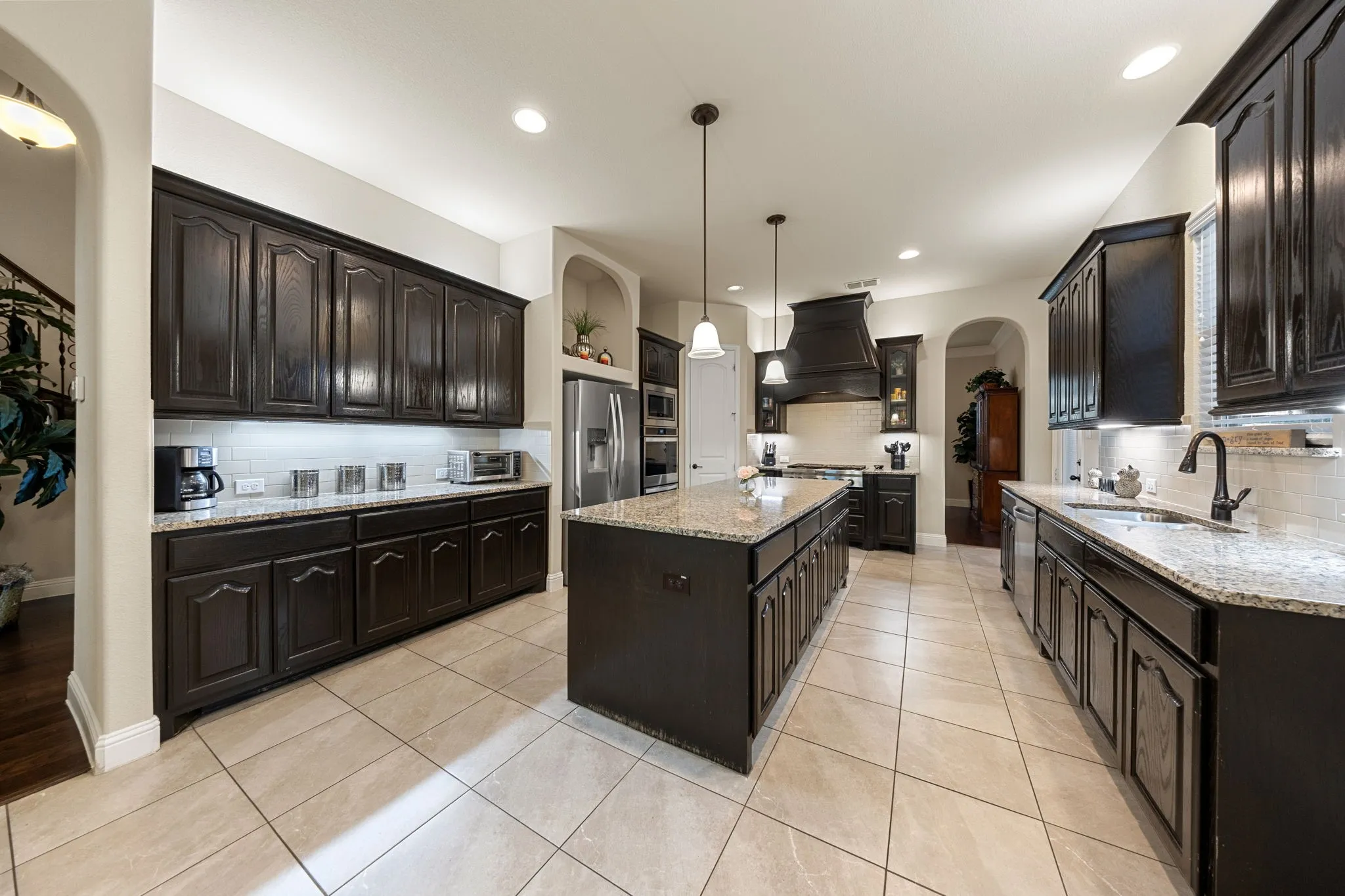 Single Family Residence For Sale in Johnson County , 3204 Chambley Lane, Mansfield, Texas 76084, 5 Bedroom, 4 Bathroom, 3 Garage spaces, 5,323 Sqft, built in 2019, mls#21407807, Real Estate Agent in Mansfield, Homes For Sale in Johnson county, Homes For Sale in Mansfield, Realtor in Mansfield Texas, Real Estate Brokerage Independent Realty Texas, Luminita Cordes Realtor