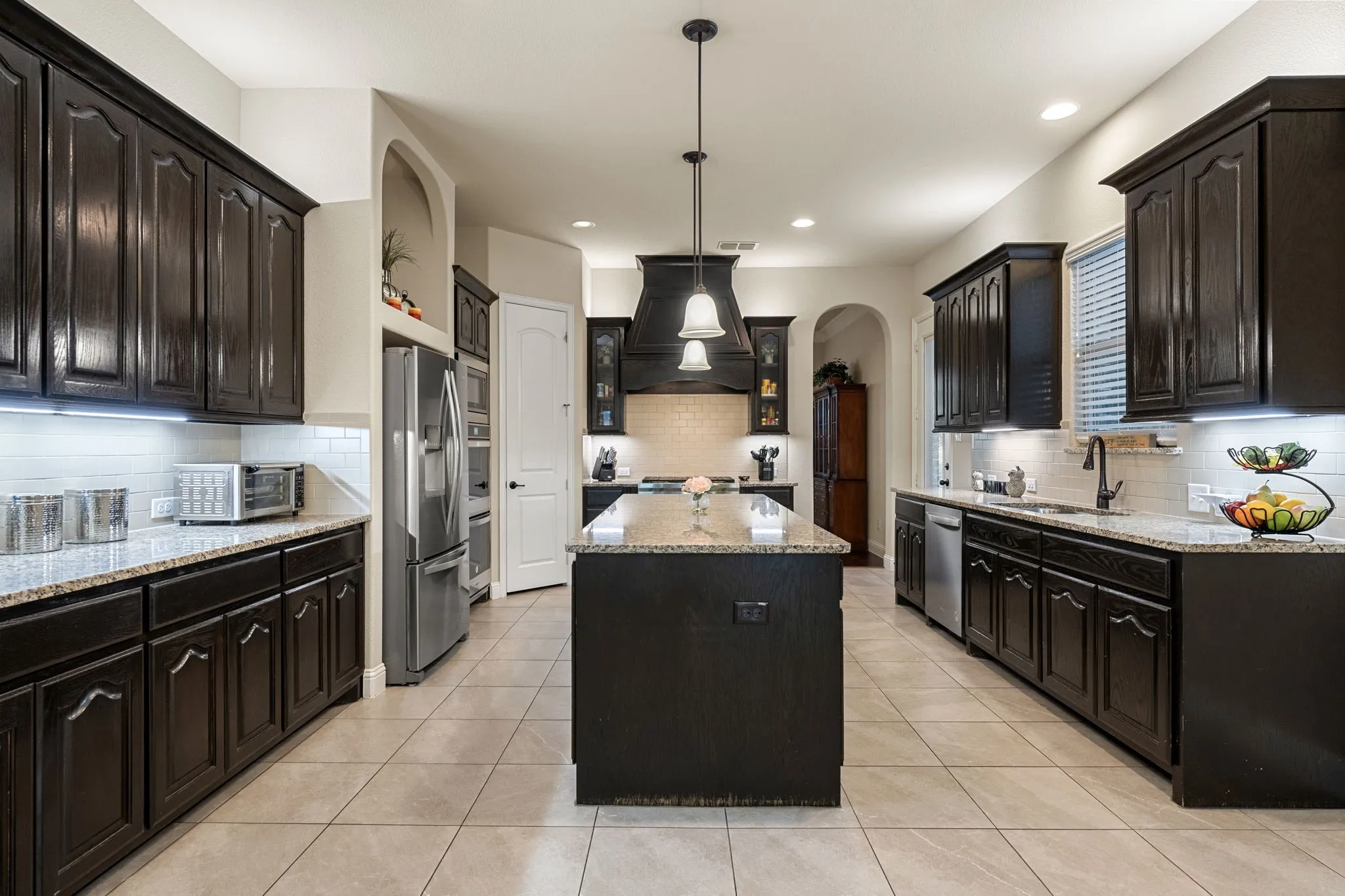 Single Family Residence For Sale in Johnson County , 3204 Chambley Lane, Mansfield, Texas 76084, 5 Bedroom, 4 Bathroom, 3 Garage spaces, 5,323 Sqft, built in 2019, mls#21407807, Real Estate Agent in Mansfield, Homes For Sale in Johnson county, Homes For Sale in Mansfield, Realtor in Mansfield Texas, Real Estate Brokerage Independent Realty Texas, Luminita Cordes Realtor