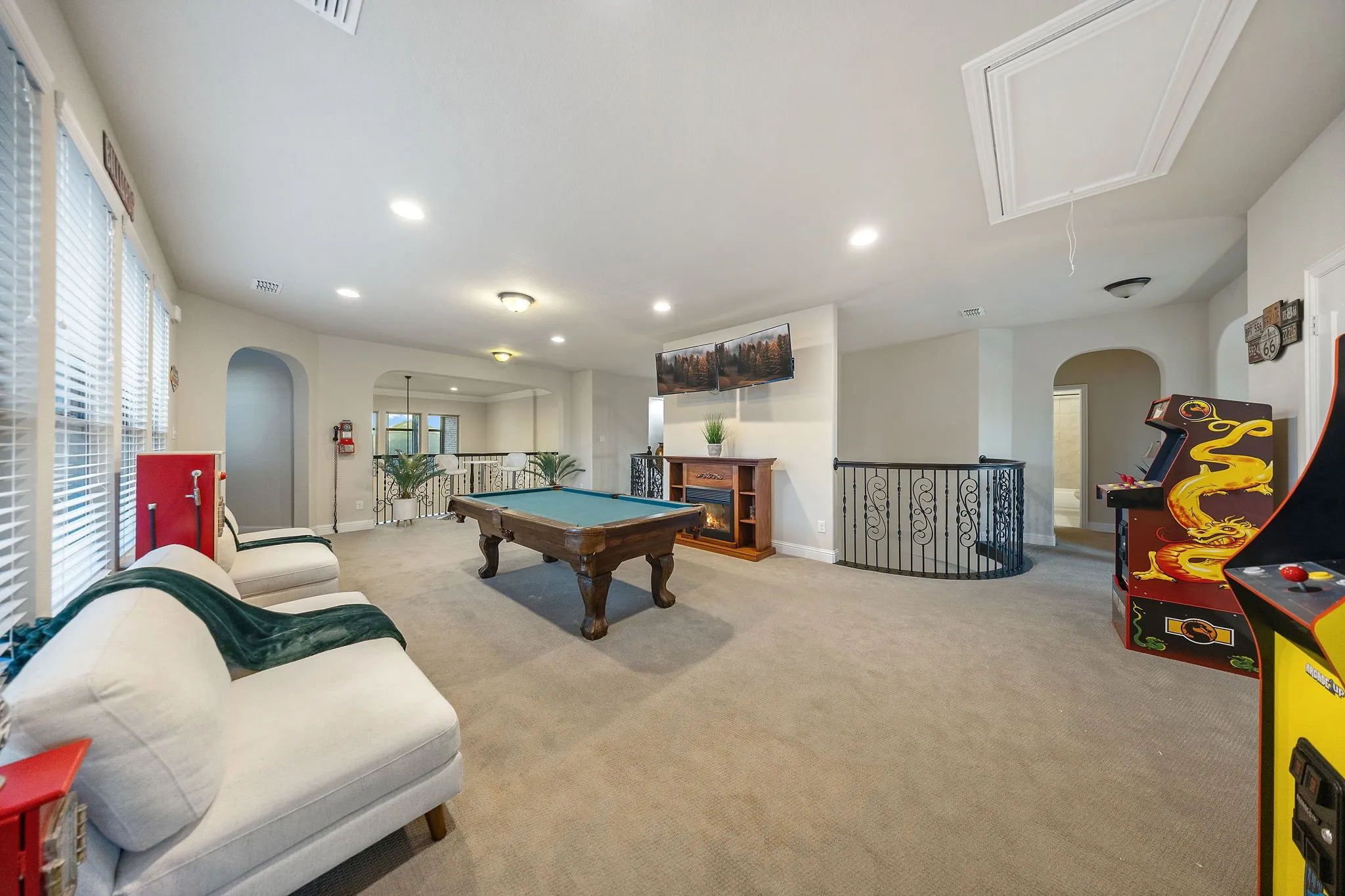 Single Family Residence For Sale in Johnson County , 3204 Chambley Lane, Mansfield, Texas 76084, 5 Bedroom, 4 Bathroom, 3 Garage spaces, 5,323 Sqft, built in 2019, mls#21407807, Real Estate Agent in Mansfield, Homes For Sale in Johnson county, Homes For Sale in Mansfield, Realtor in Mansfield Texas, Real Estate Brokerage Independent Realty Texas, Luminita Cordes Realtor