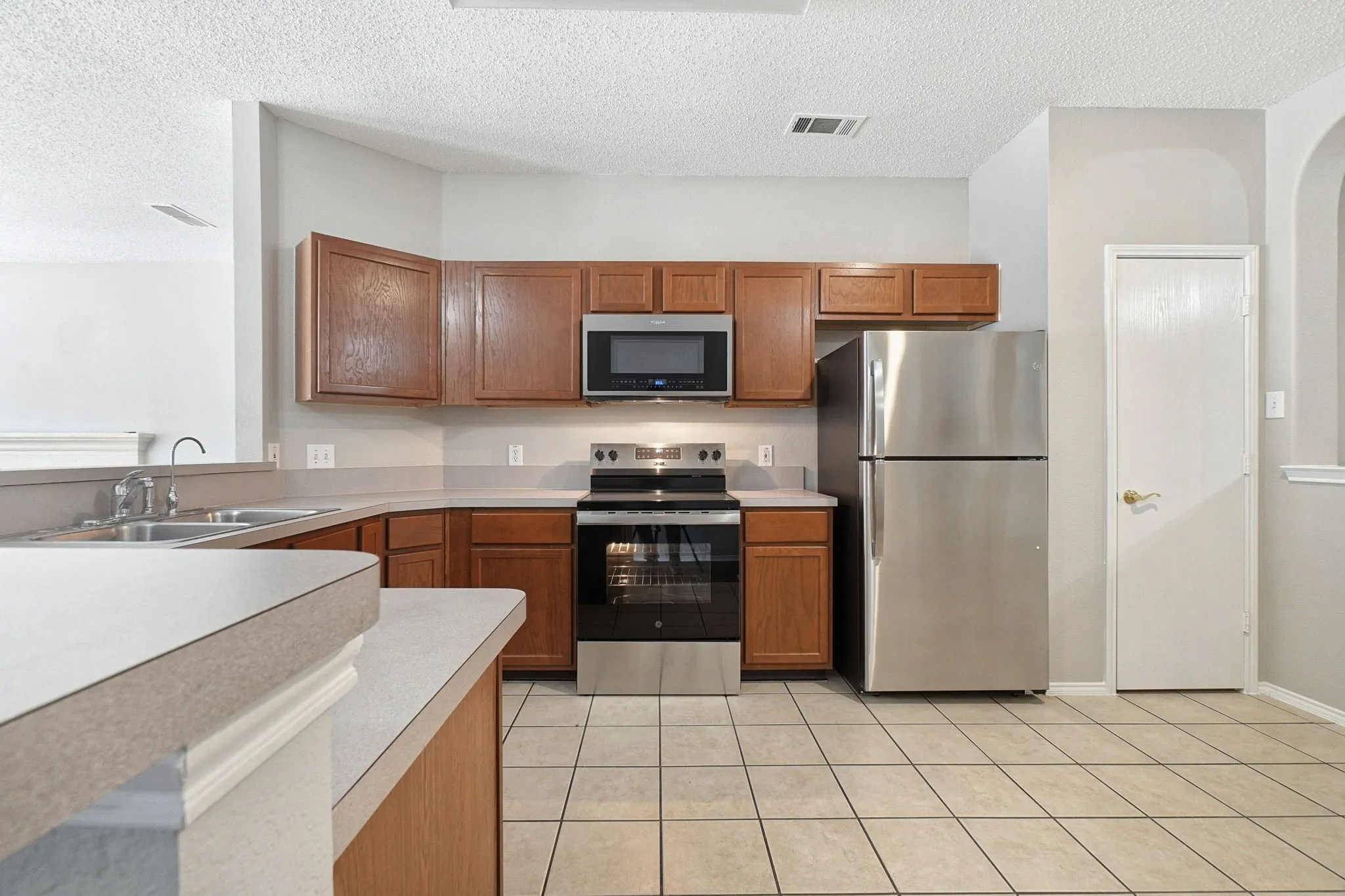 Single Family Residence For Sale in Kaufman County , 1015 Richmond Lane, Forney, Texas 75126, 3 Bedroom, 2 Bathroom, 2 Garage spaces, 2,004 Sqft, built in 2002, mls#21399631, Real Estate Agent in Forney, Homes For Sale in Kaufman county, Homes For Sale in Forney, Realtor in Forney Texas, Real Estate Brokerage Independent Realty Texas, Luminita Cordes Realtor