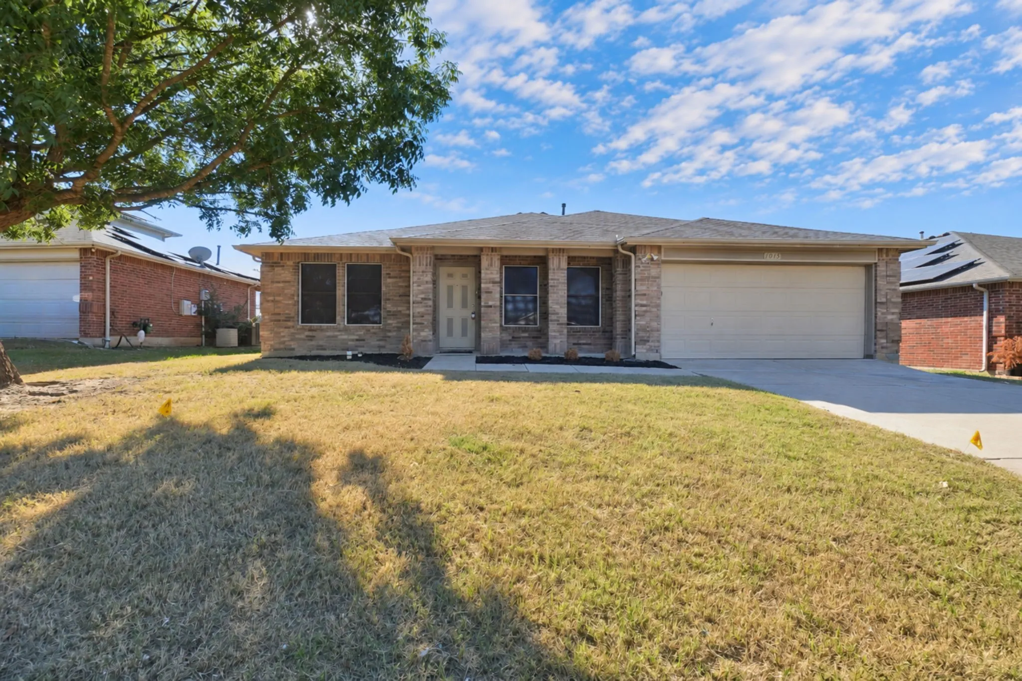 Single Family Residence For Sale in Kaufman County , 1015 Richmond Lane, Forney, Texas 75126, 3 Bedroom, 2 Bathroom, 2 Garage spaces, 2,004 Sqft, built in 2002, mls#21399631, Real Estate Agent in Forney, Homes For Sale in Kaufman county, Homes For Sale in Forney, Realtor in Forney Texas, Real Estate Brokerage Independent Realty Texas, Luminita Cordes Realtor