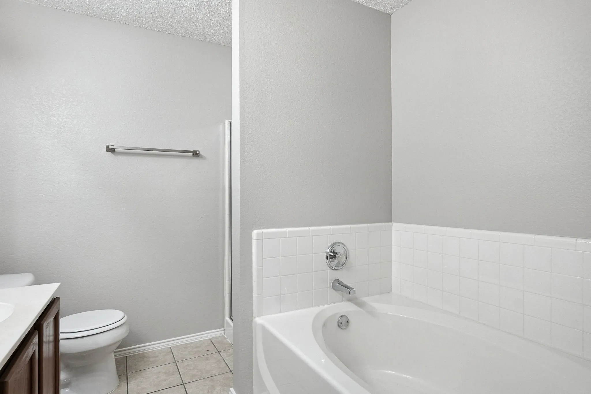 Single Family Residence For Sale in Kaufman County , 1015 Richmond Lane, Forney, Texas 75126, 3 Bedroom, 2 Bathroom, 2 Garage spaces, 2,004 Sqft, built in 2002, mls#21399631, Real Estate Agent in Forney, Homes For Sale in Kaufman county, Homes For Sale in Forney, Realtor in Forney Texas, Real Estate Brokerage Independent Realty Texas, Luminita Cordes Realtor