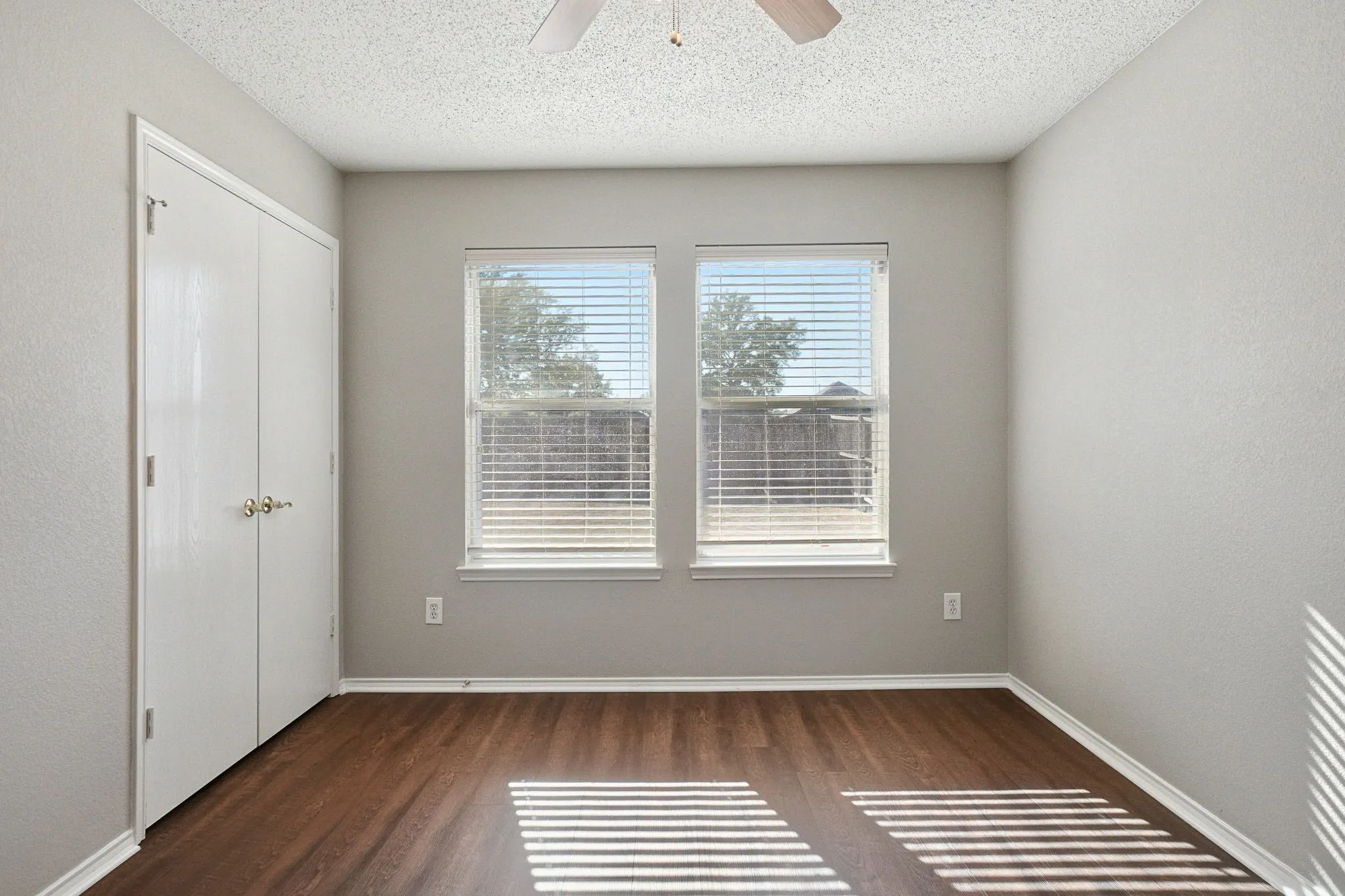 Single Family Residence For Sale in Kaufman County , 1015 Richmond Lane, Forney, Texas 75126, 3 Bedroom, 2 Bathroom, 2 Garage spaces, 2,004 Sqft, built in 2002, mls#21399631, Real Estate Agent in Forney, Homes For Sale in Kaufman county, Homes For Sale in Forney, Realtor in Forney Texas, Real Estate Brokerage Independent Realty Texas, Luminita Cordes Realtor