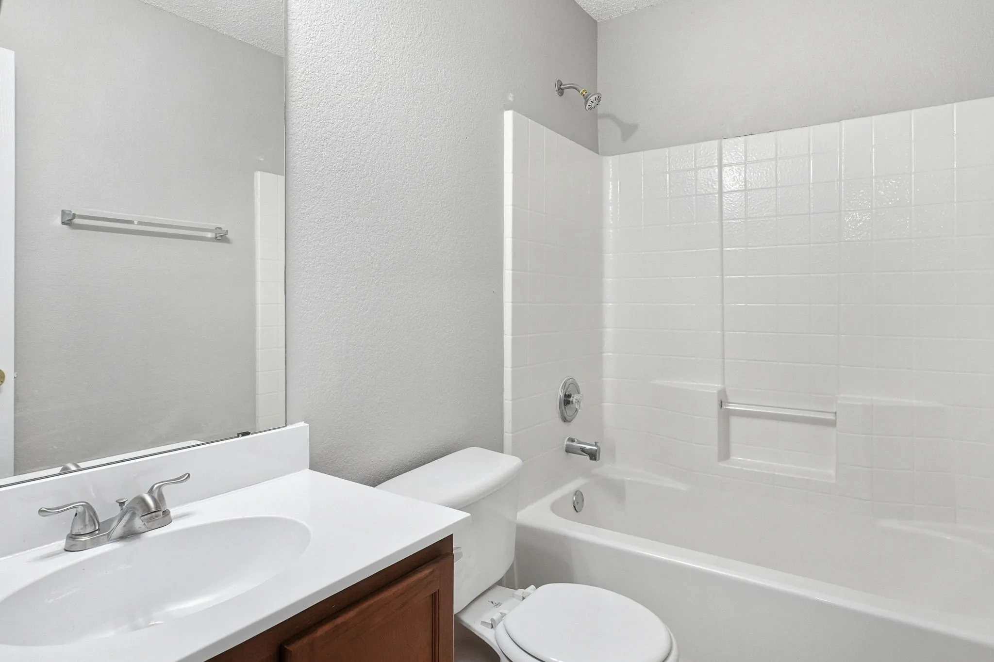 Single Family Residence For Sale in Kaufman County , 1015 Richmond Lane, Forney, Texas 75126, 3 Bedroom, 2 Bathroom, 2 Garage spaces, 2,004 Sqft, built in 2002, mls#21399631, Real Estate Agent in Forney, Homes For Sale in Kaufman county, Homes For Sale in Forney, Realtor in Forney Texas, Real Estate Brokerage Independent Realty Texas, Luminita Cordes Realtor